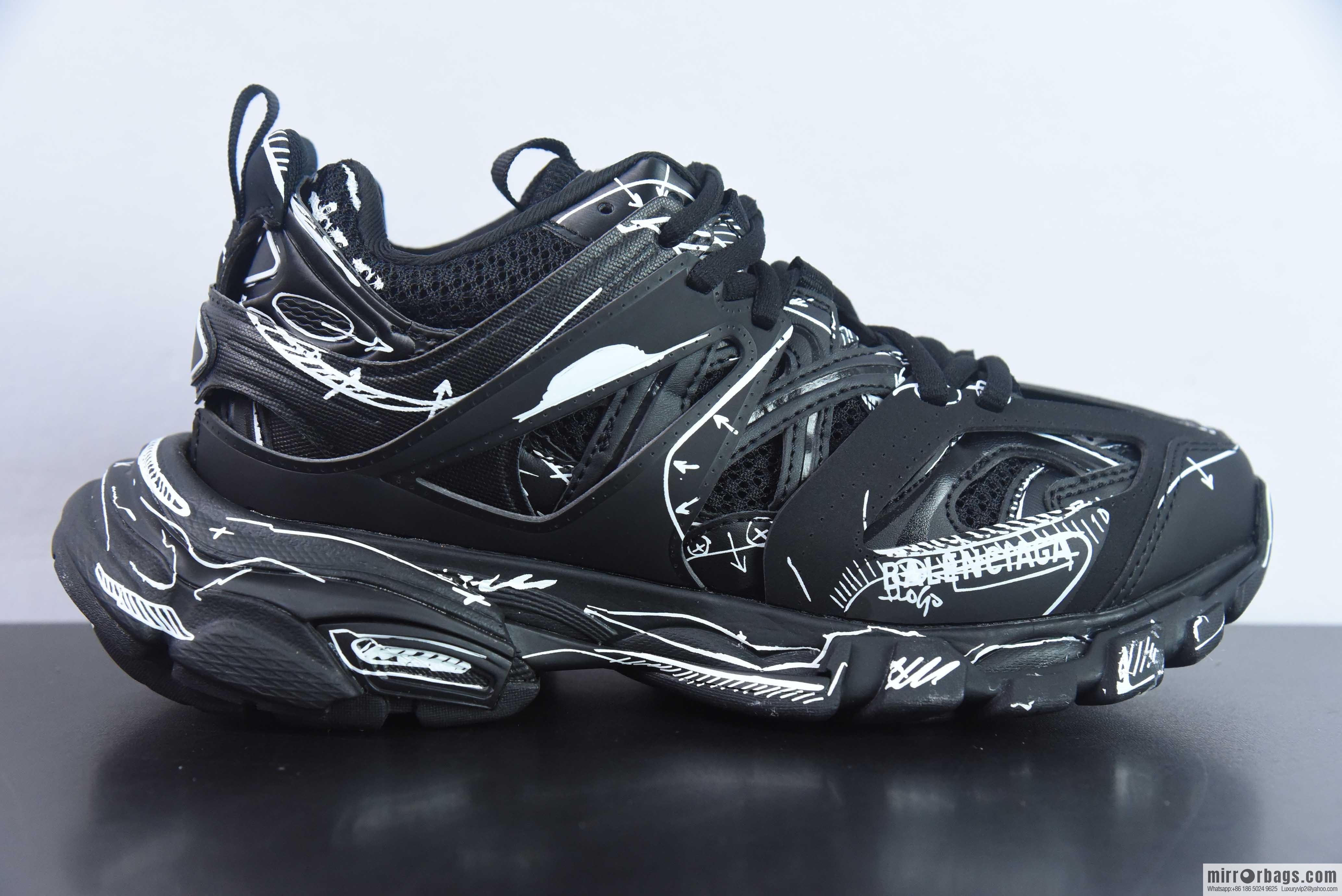 Balenciaga Balenciaga Track 1.0 old printed graffiti, limited custom color 3rd generation 3.0 low top, dad shoes