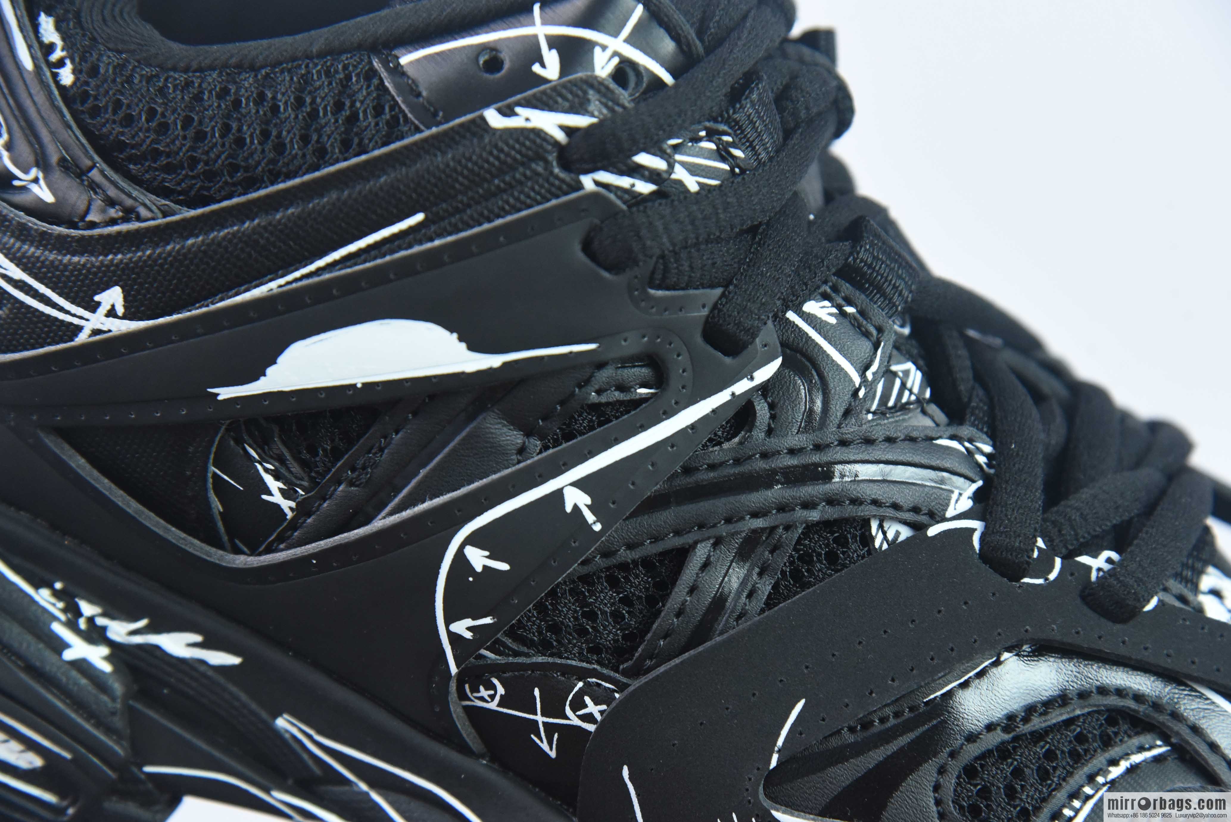 Balenciaga Balenciaga Track 1.0 old printed graffiti, limited custom color 3rd generation 3.0 low top, dad shoes