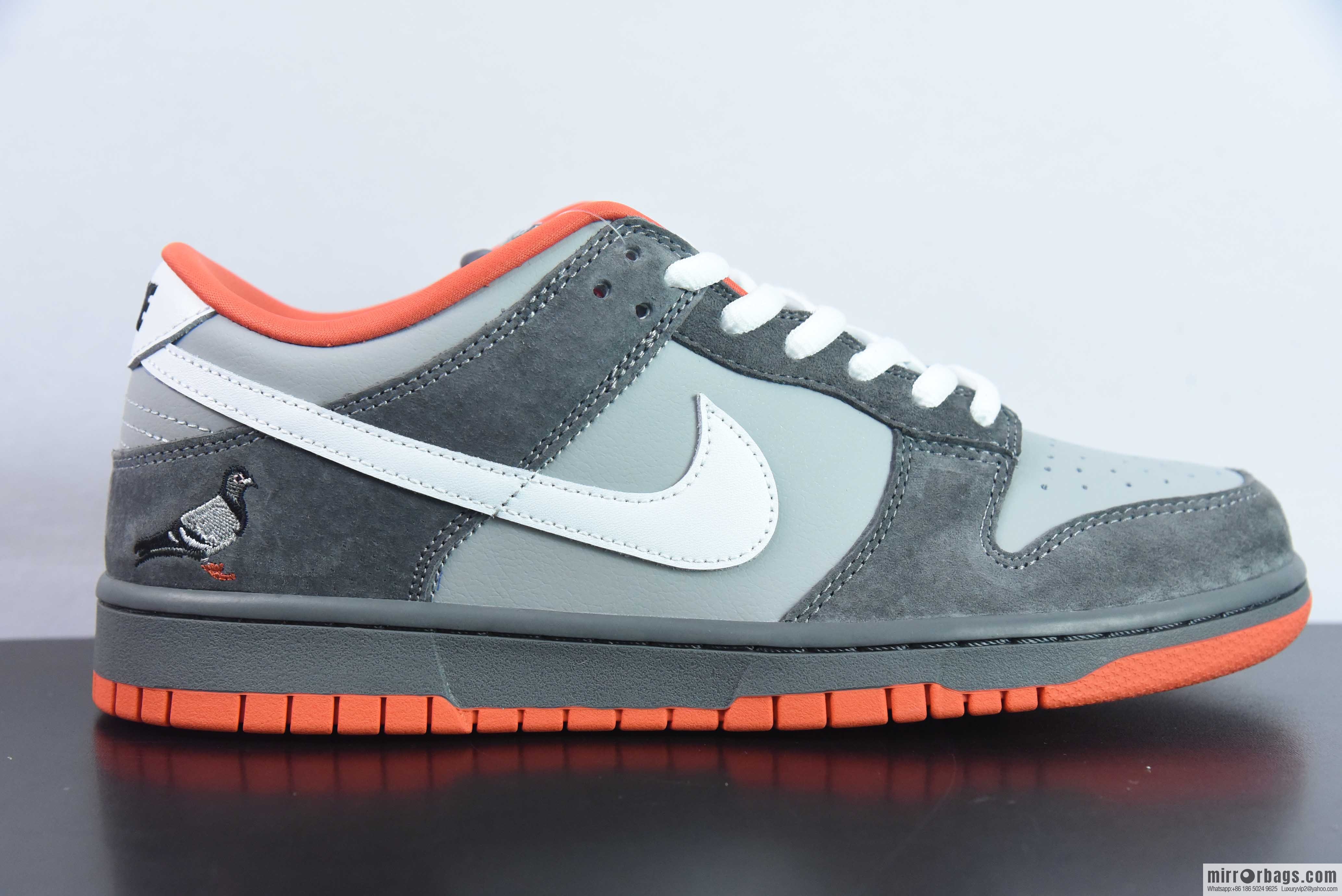 Dunk SB Low Staple NYC Pigeon Sneakers SKU 304292-011