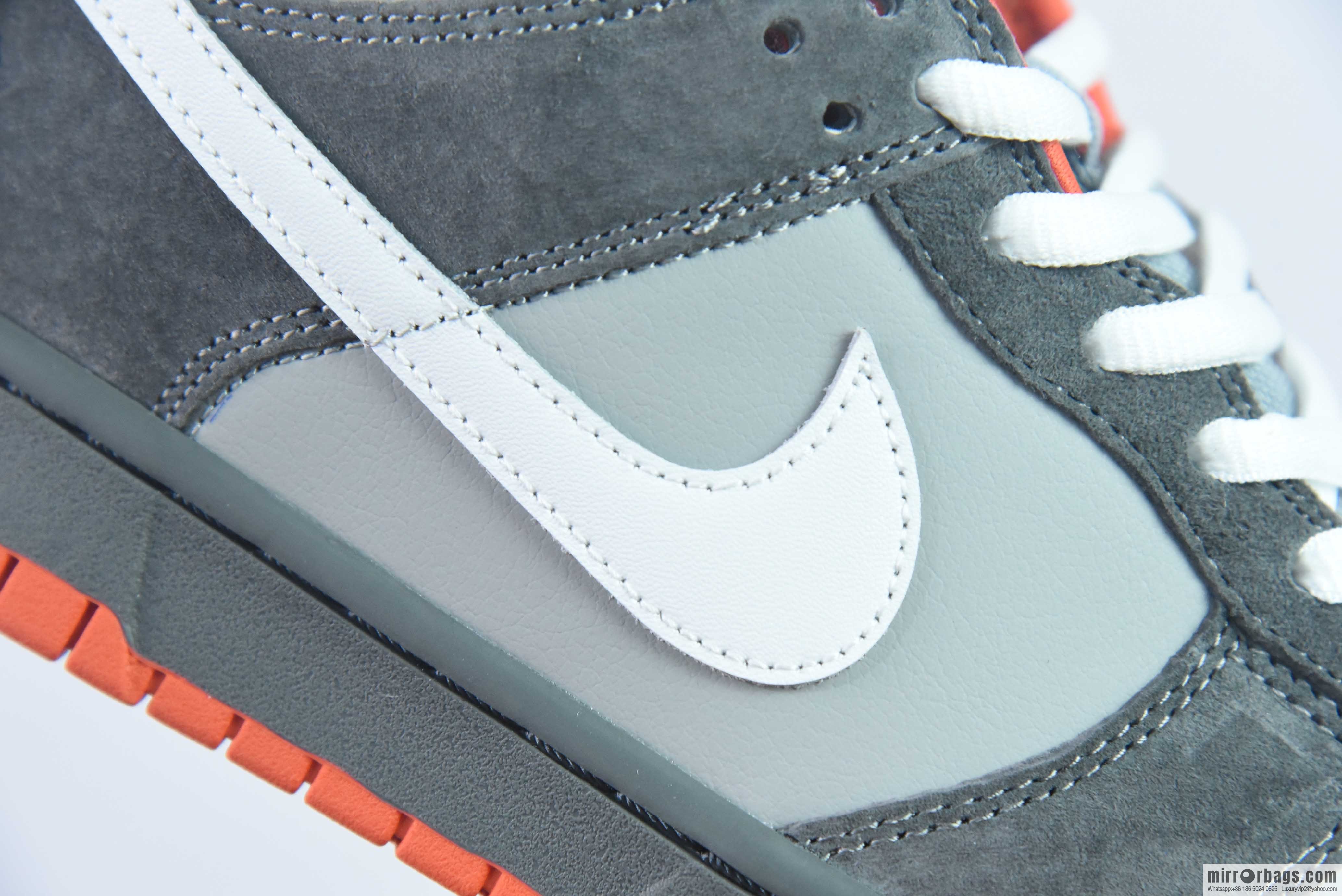 Dunk SB Low Staple NYC Pigeon Sneakers SKU 304292-011