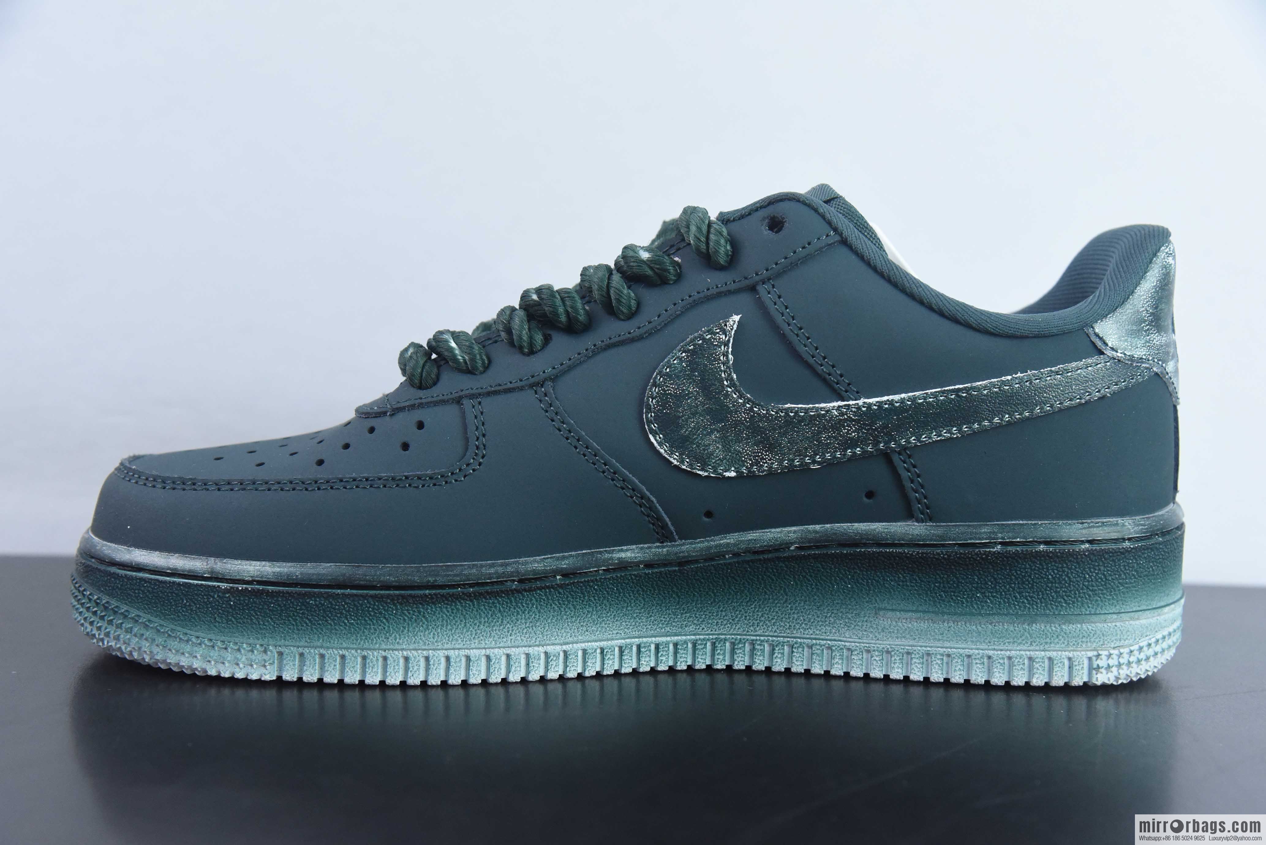 Nike Air Force 1 AF1/low top, black, thick shoelaces, old, item number: 315122-222