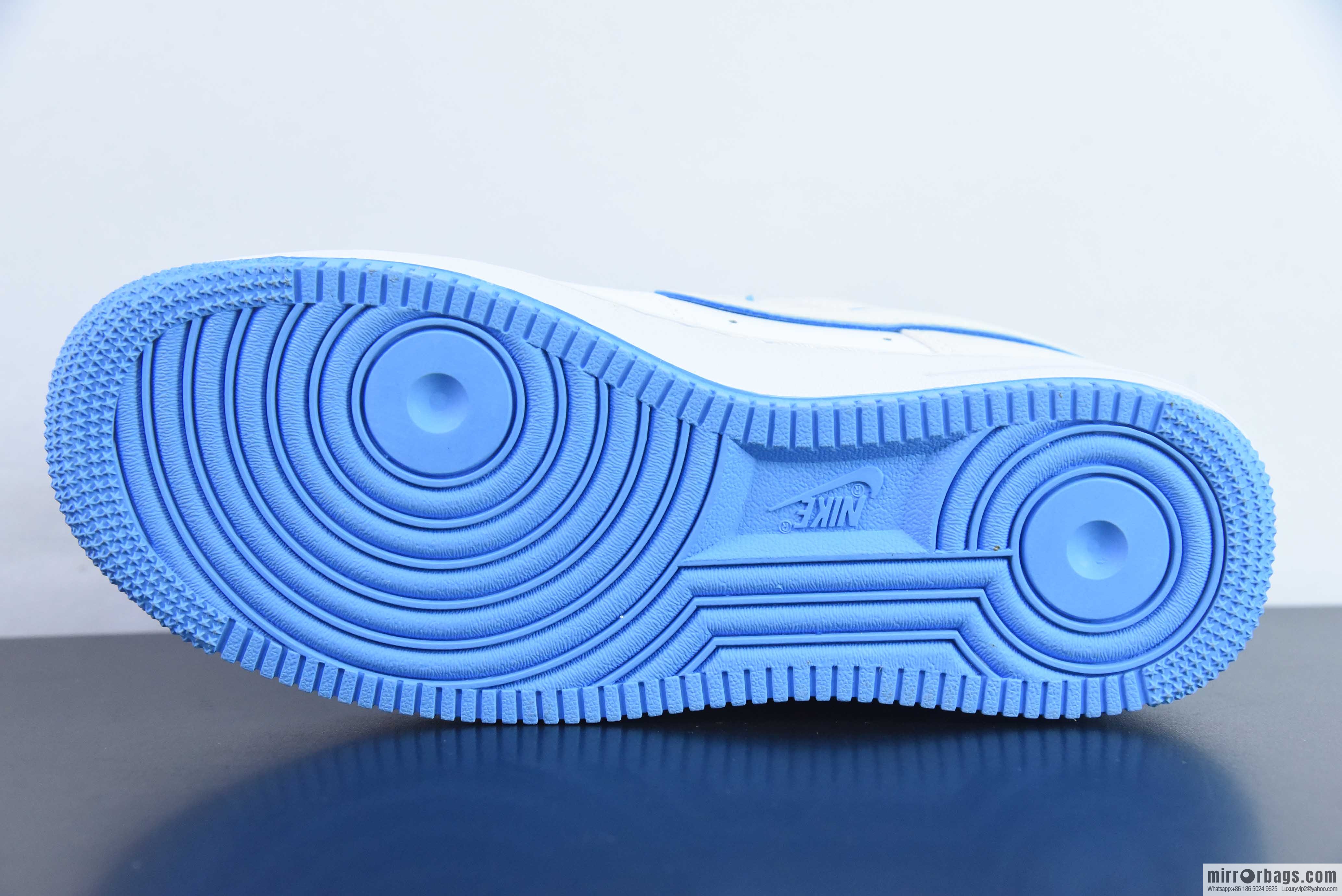 NK Air Force 1 Air Force One board shoes, official item number: YZ8115-005
