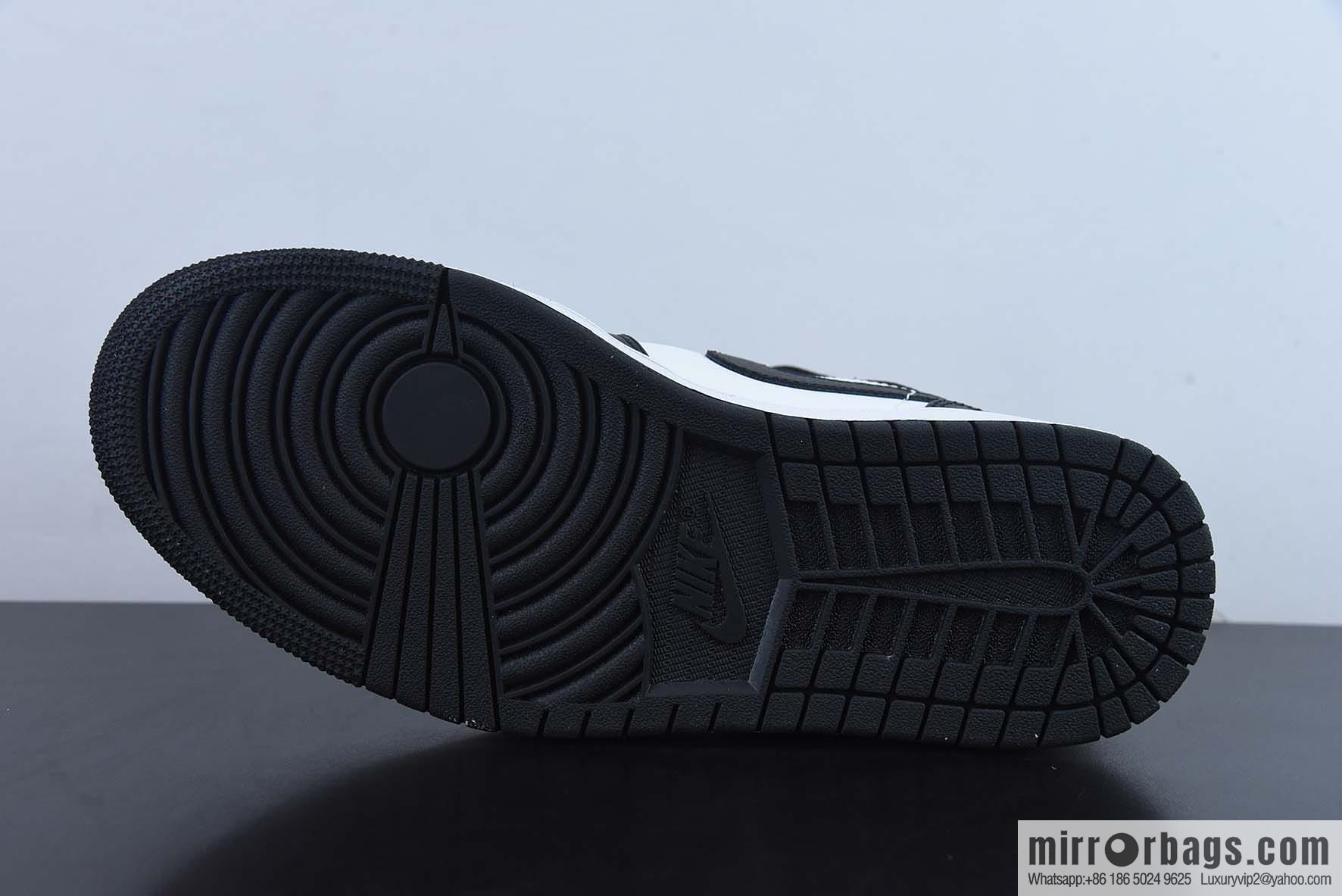 Air Jordan 1 Mid AJ1 Joe 1 prohibited from reselling black and white red, middle help basketball shoes item number: BQ6472-061