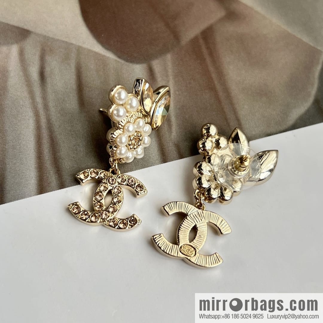New ☑️ Chanel c2 double c pink diamond flower stud earrings