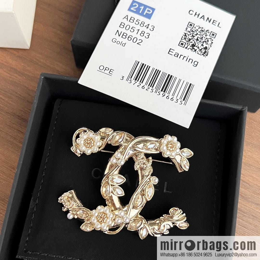 New ☑️ Chanel double c pink diamond pearl flower brooch