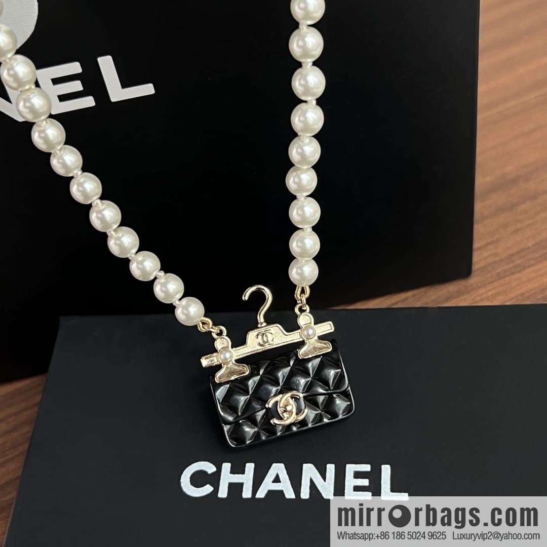 New ☑️ Chanel pearl hanger bag necklace