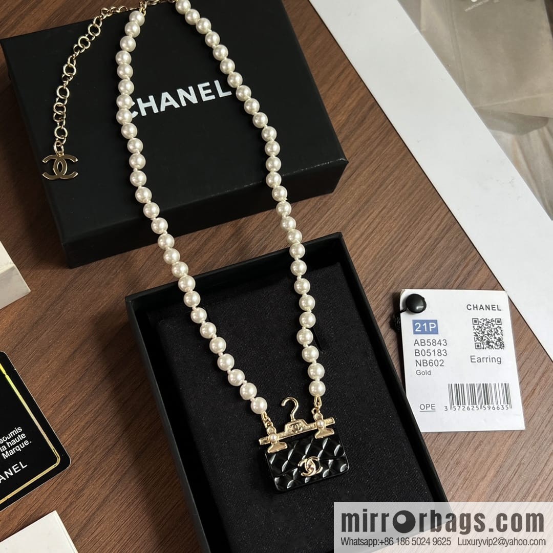 New ☑️ Chanel pearl hanger bag necklace