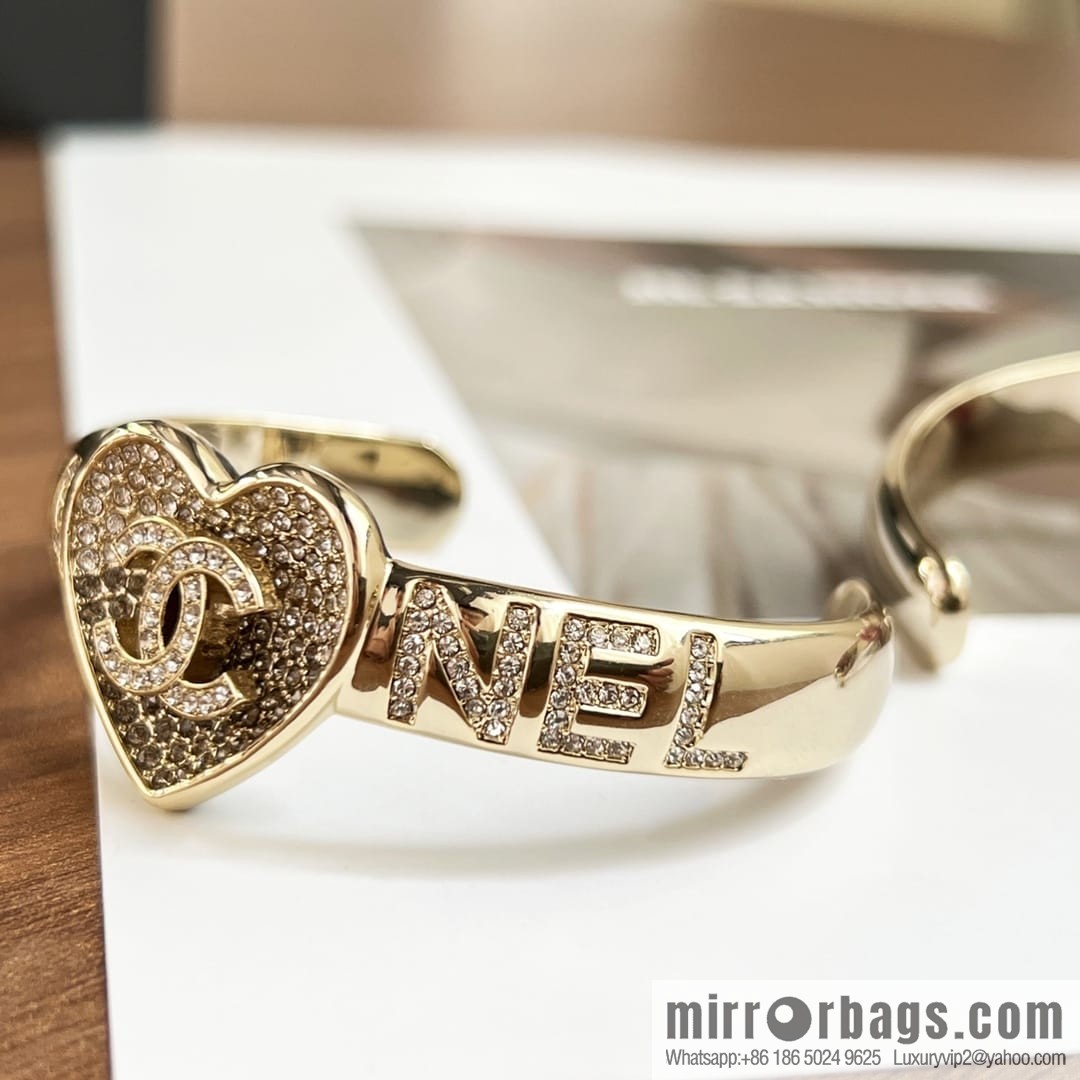 New ☑️ Chanel Double C Full Diamond Love Peach Heart Opening Bracelet