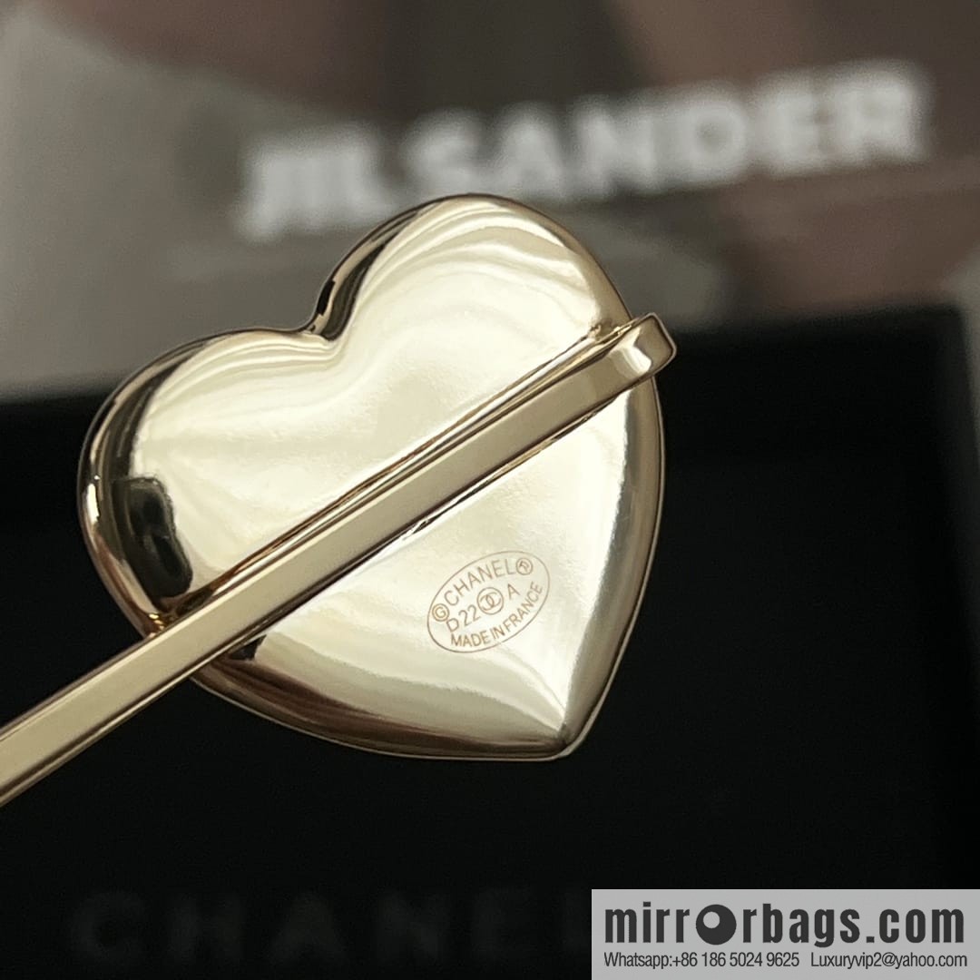 New ☑️ Chanel double c peach heart love hairpin hairpin