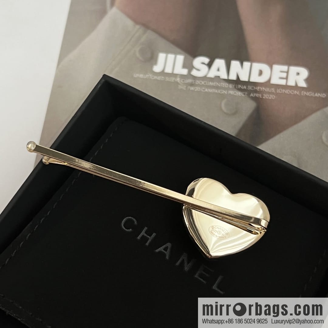New ☑️ Chanel double c peach heart love hairpin hairpin