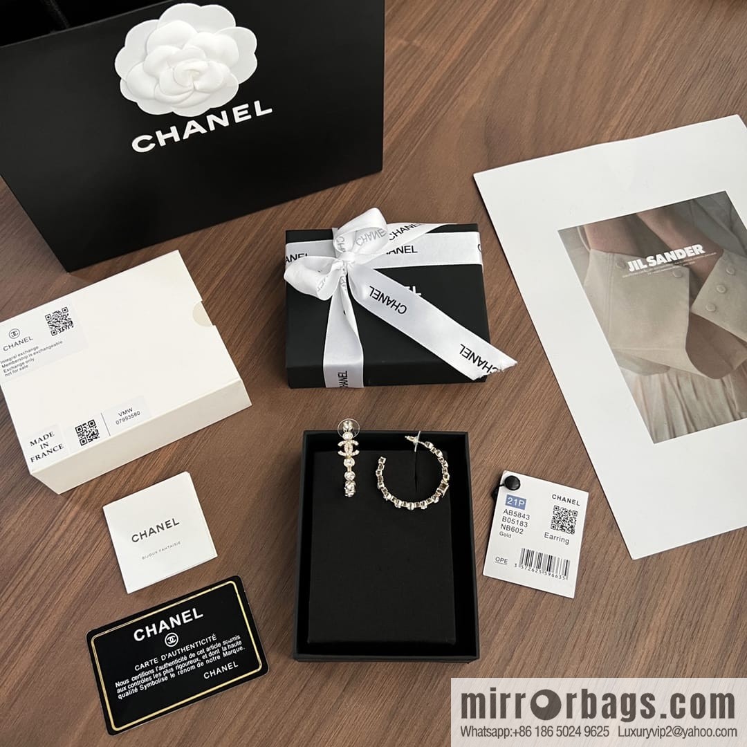 New ☑️ Chanel semi-round double c round diamond stud earrings