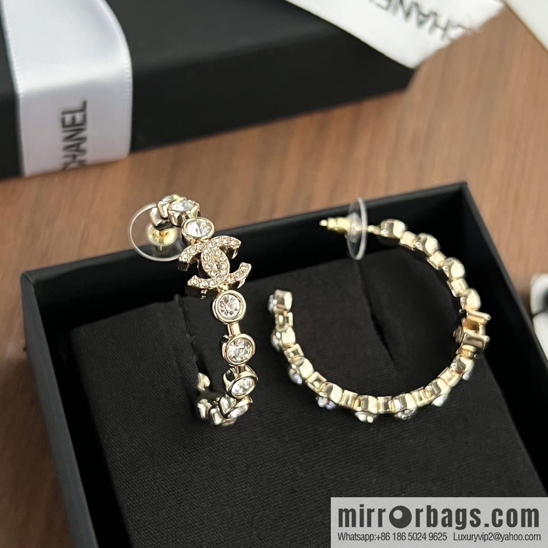 New ☑️ Chanel semi-round double c round diamond stud earrings