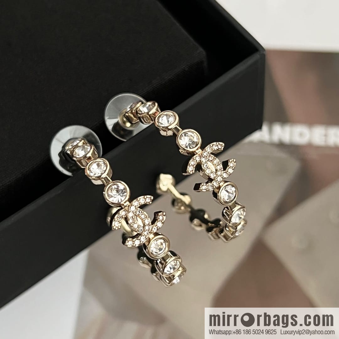 New ☑️ Chanel semi-round double c round diamond stud earrings