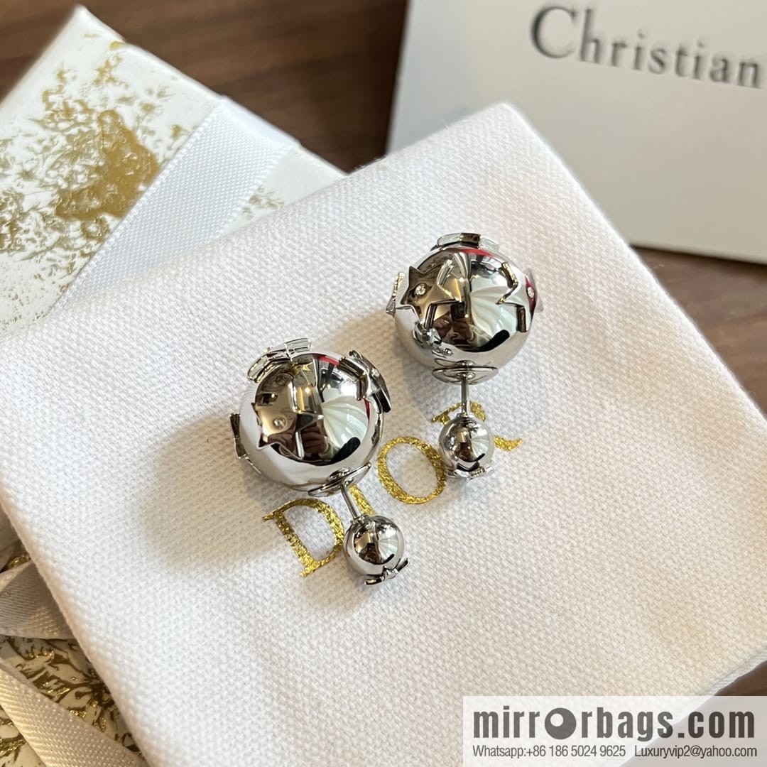 ☑️Dior silver mirror star stud earrings