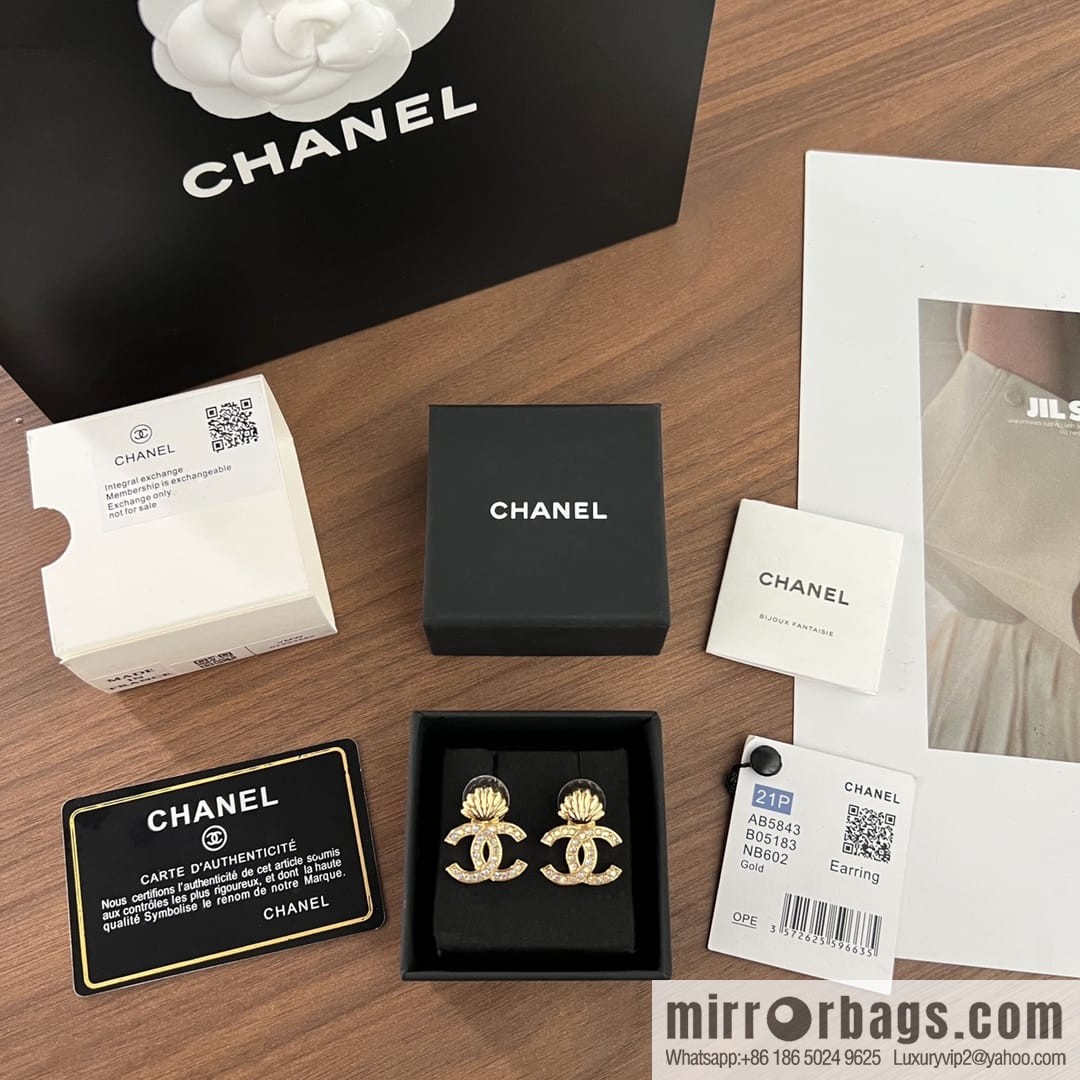 New ☑️ Chanel c1 double c gold shell stud earrings