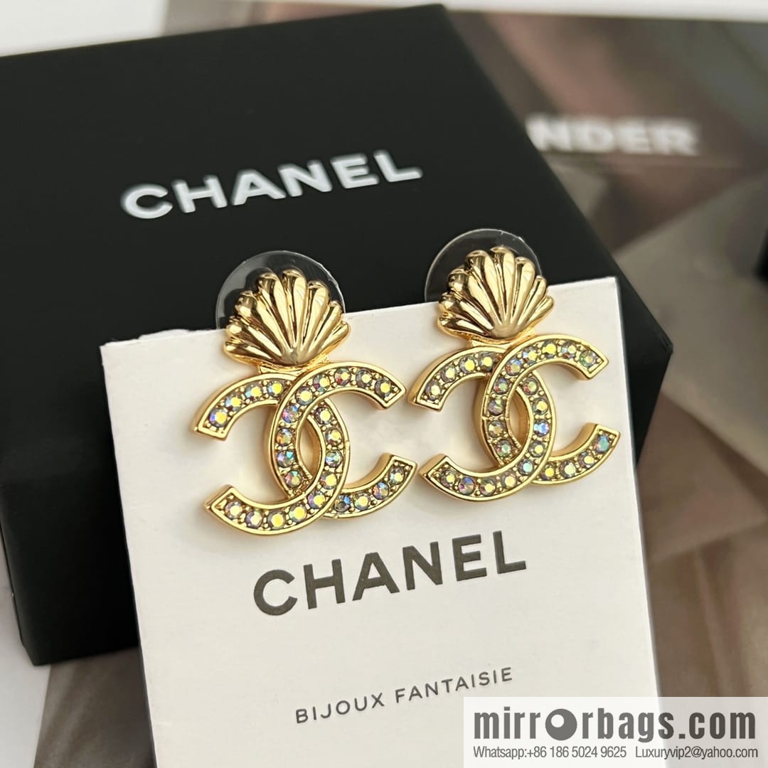 New ☑️ Chanel c1 double c gold shell stud earrings