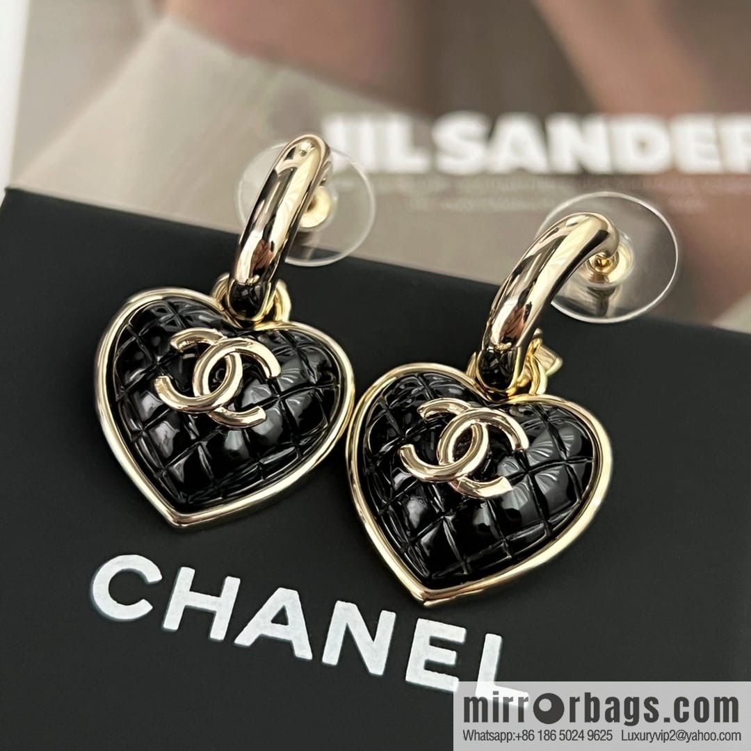New ☑️ Chanel c2 double c peach heart love stud earrings