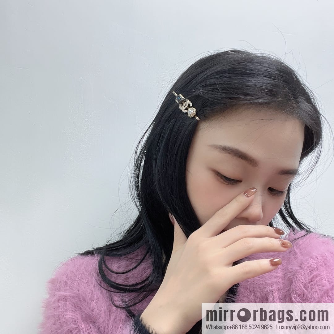 New ☑️ Chanel double c hairpin hairpin