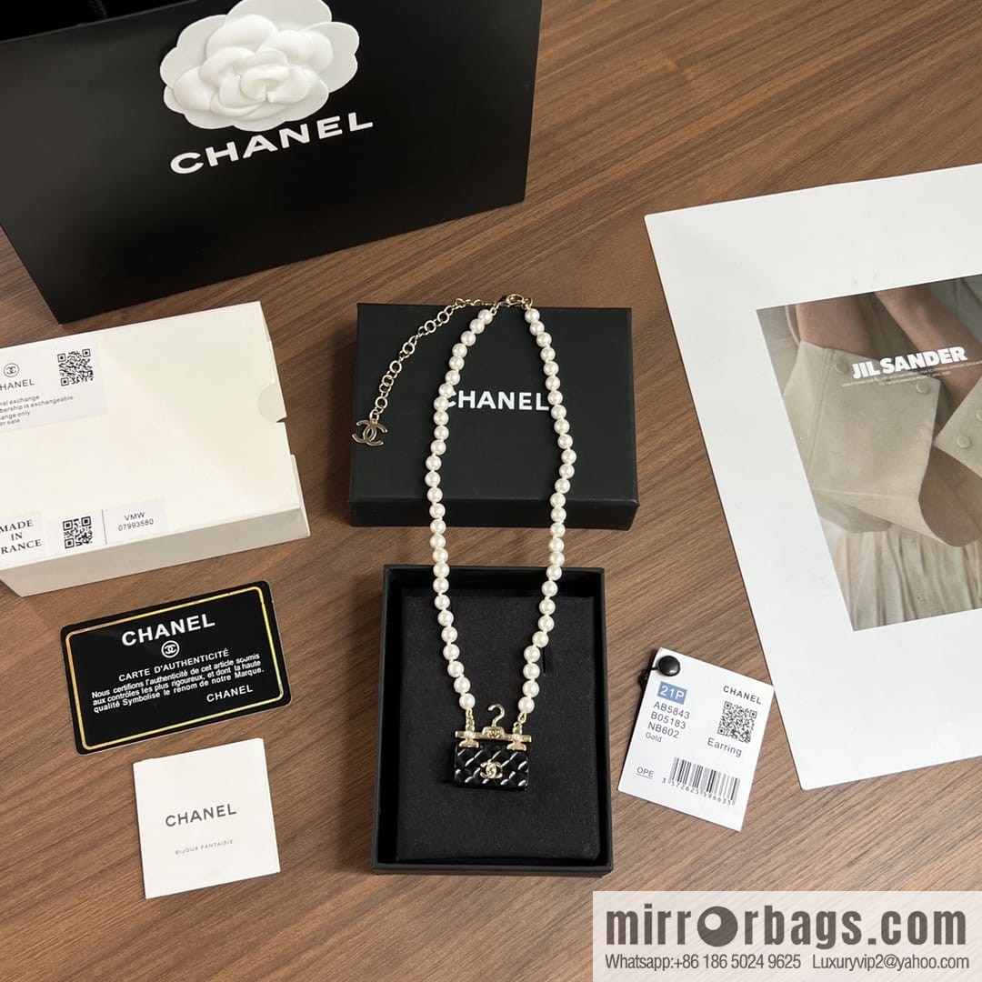New ☑️ Chanel pearl hanger bag necklace