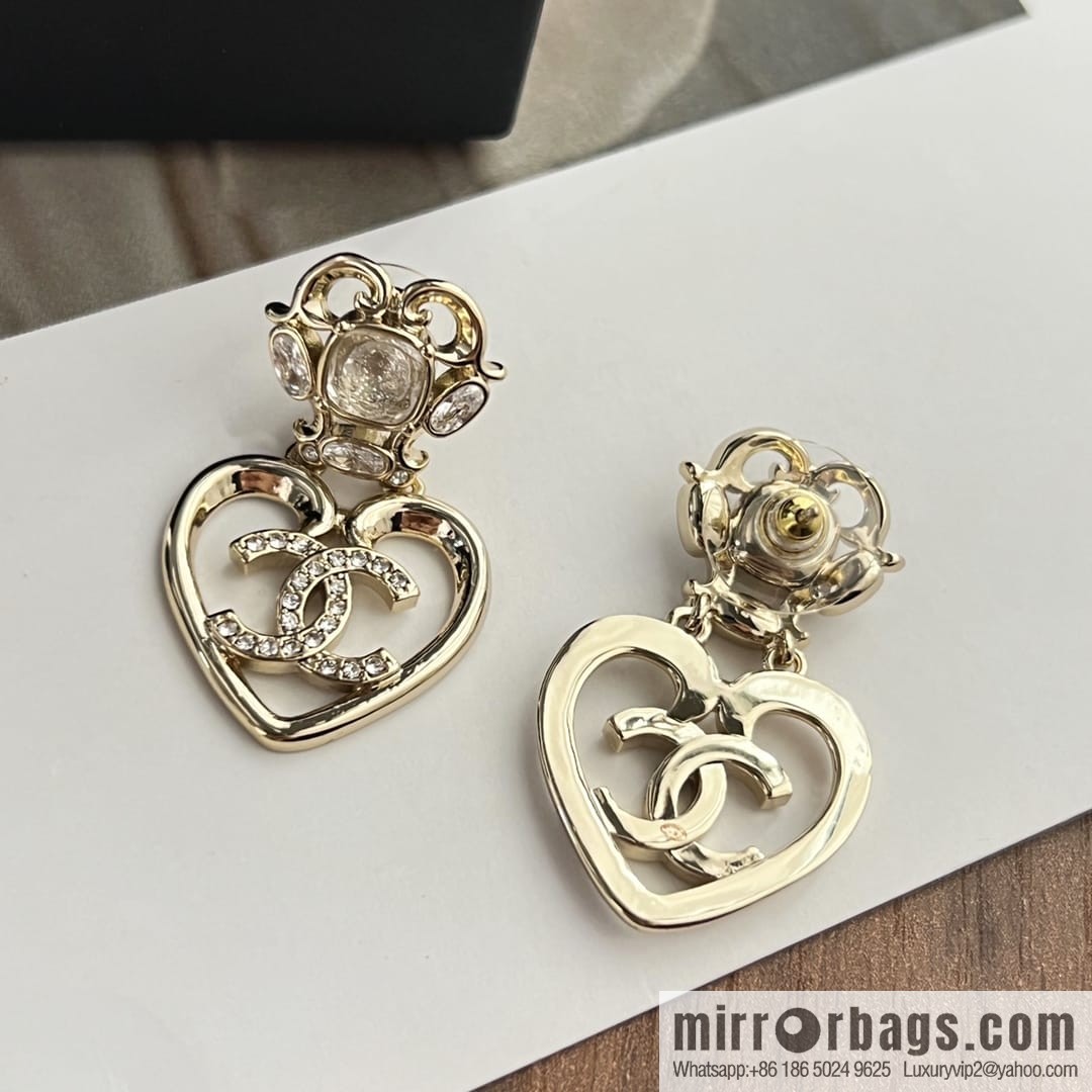 New ☑️ Chanel c2 double c gold peach heart love stud earrings