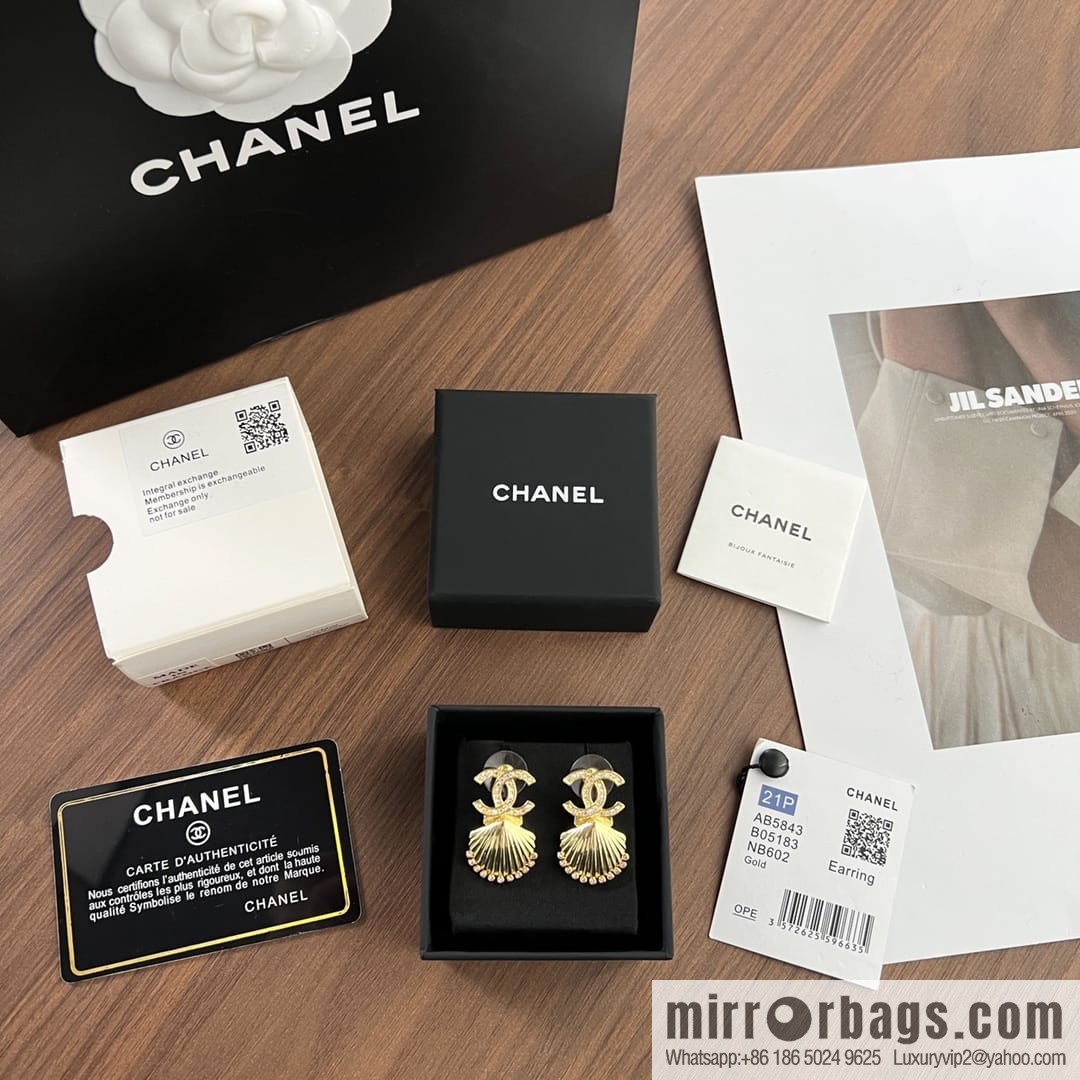 New βοΈ Chanel double c gold shell π stud earrings