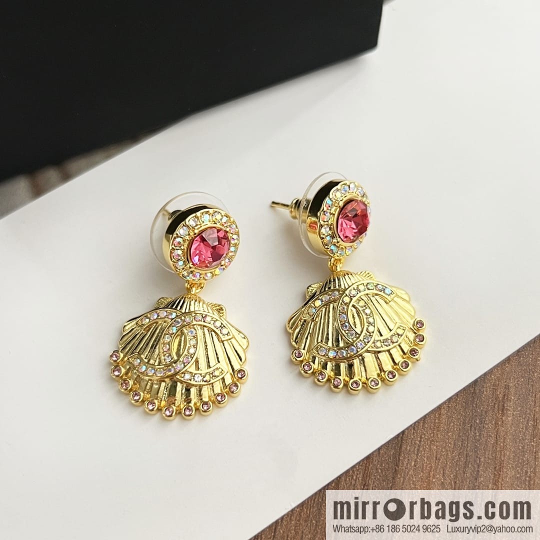 New ☑️ Chanel c2 double c gold shell 🐚 pink diamond stud earrings