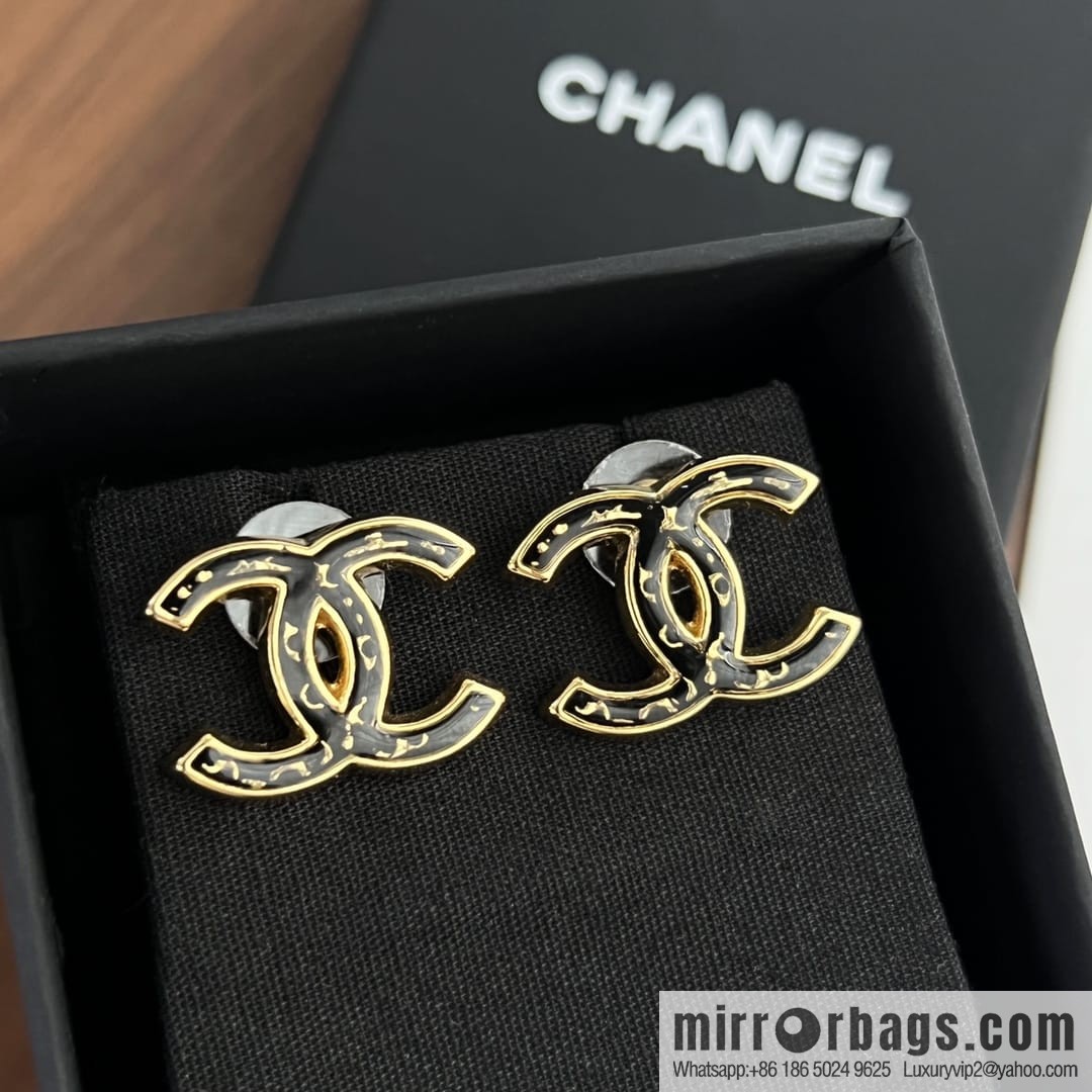 New ☑️ Chanel c1 double c white wavy black gold edge stud earrings