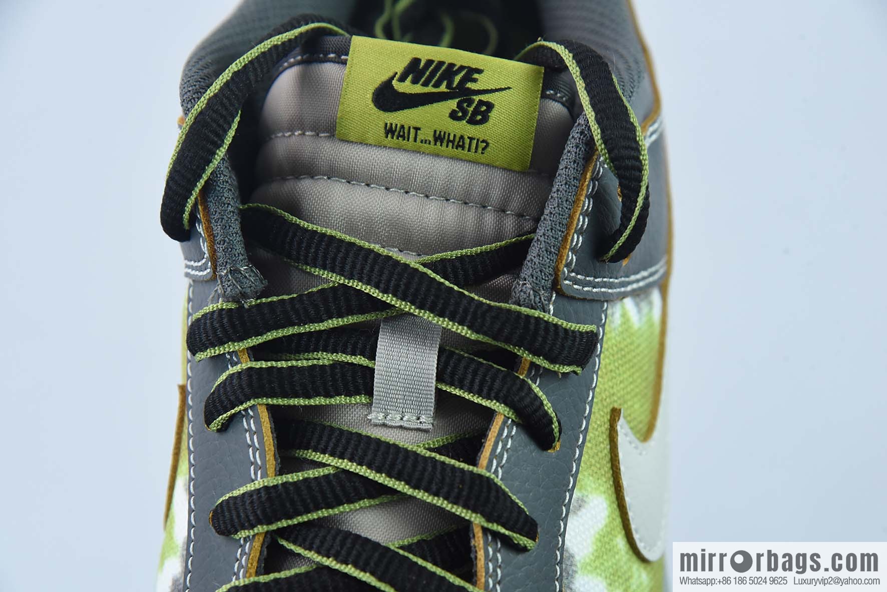 HUF X NK SB Dunk Low New York Scratch Gray Green Low Top Casual Board Shoes FD8775-002