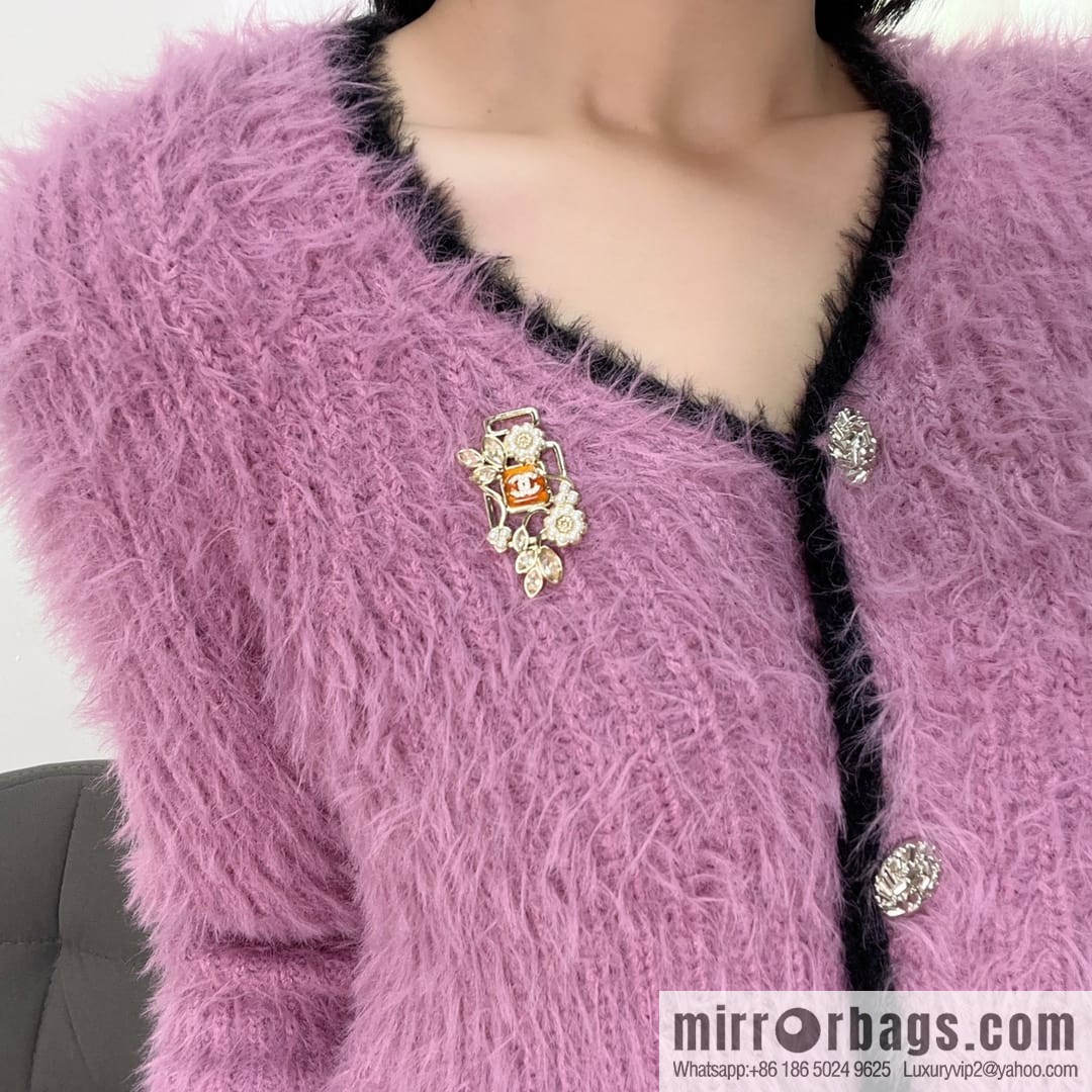 New ☑️ Chanel double c pink diamond pearl flower brooch