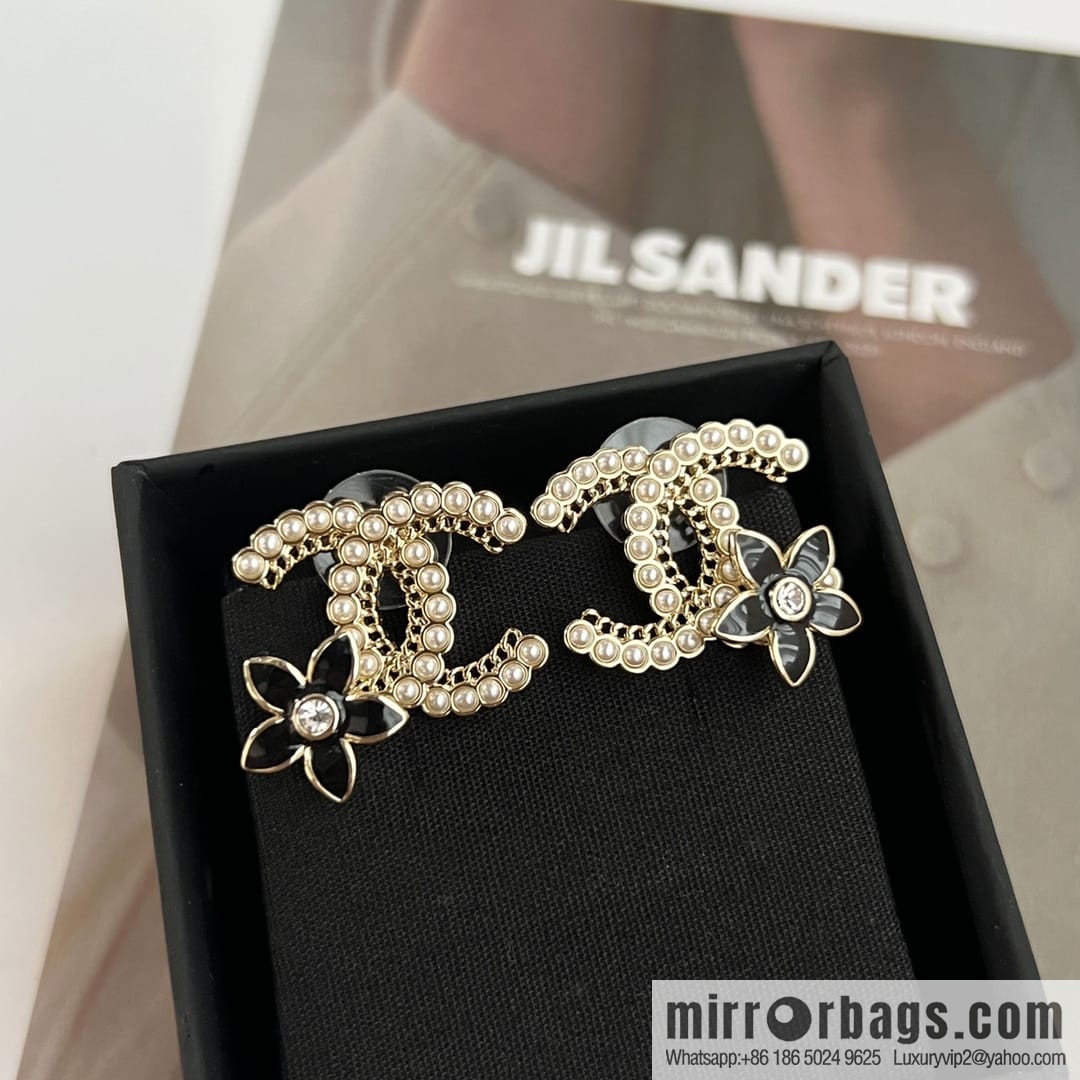 New ☑️ Chanel c1 double c pearl black camellia stud earrings