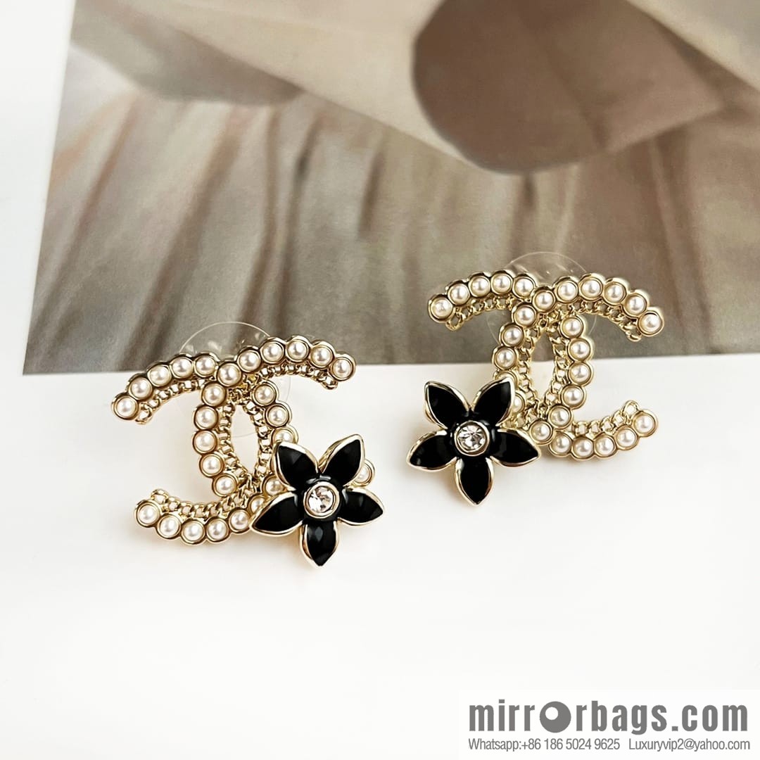 New ☑️ Chanel c1 double c pearl black camellia stud earrings