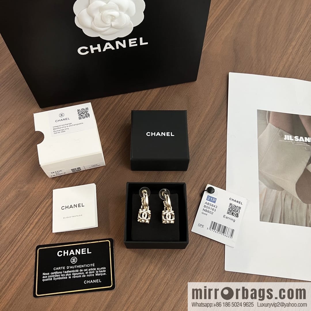 New ☑️ Chanel c2 double c square stud earrings