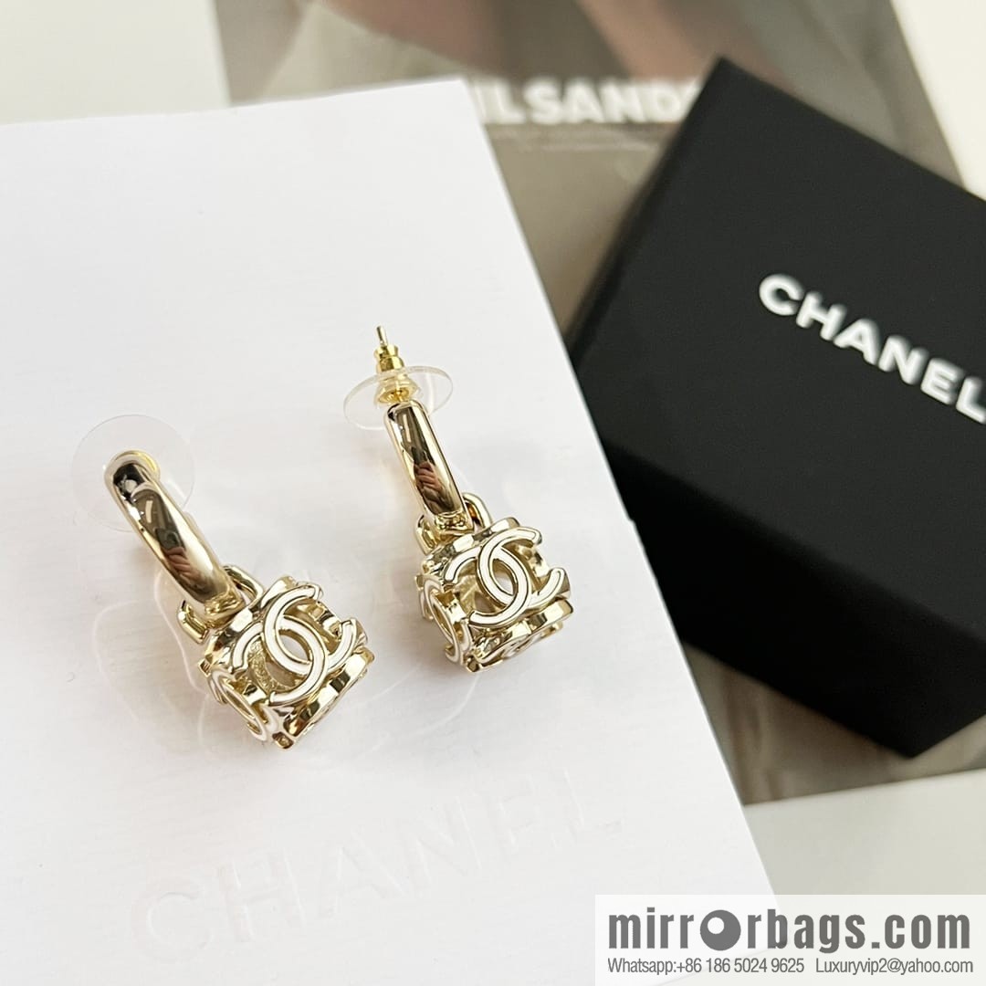 New ☑️ Chanel c2 double c square stud earrings