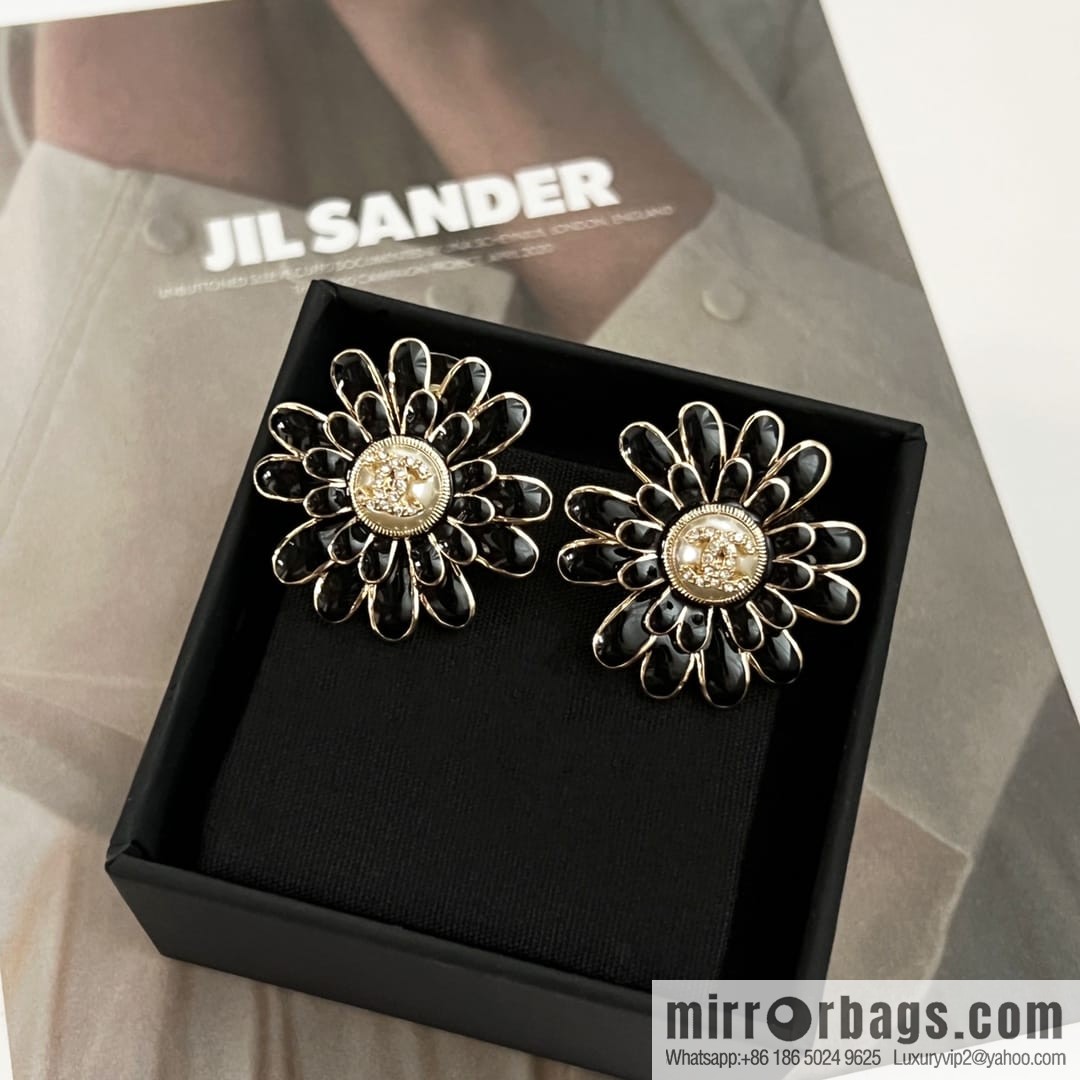 New ☑️ Chanel c1 double c black camellia stud earrings
