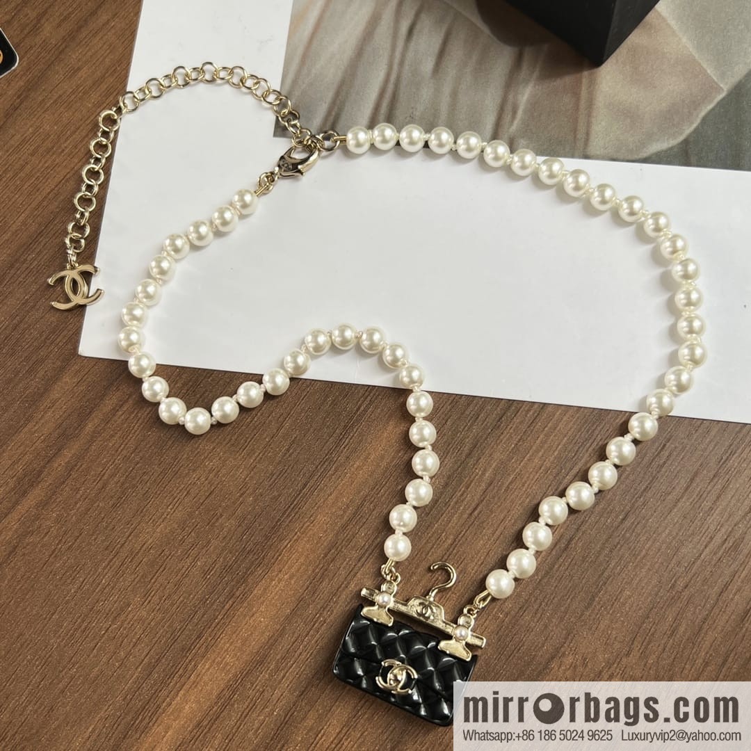 New ☑️ Chanel pearl hanger bag necklace