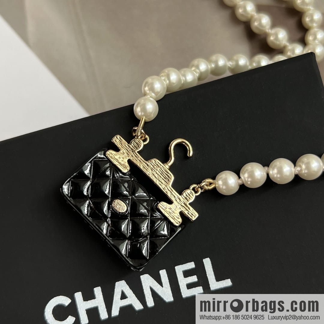 New ☑️ Chanel pearl hanger bag necklace