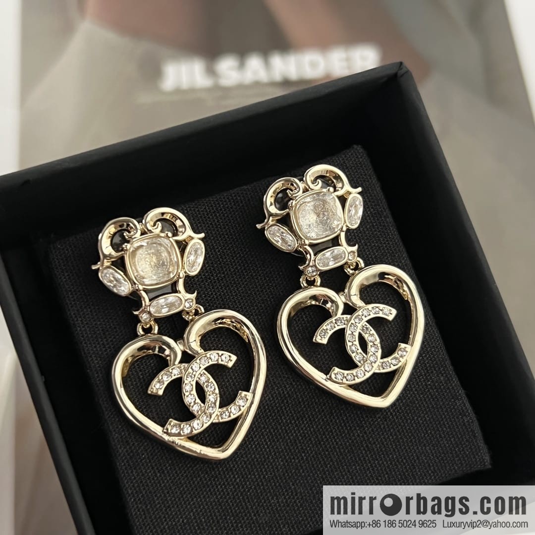 New ☑️ Chanel c2 double c gold peach heart love stud earrings