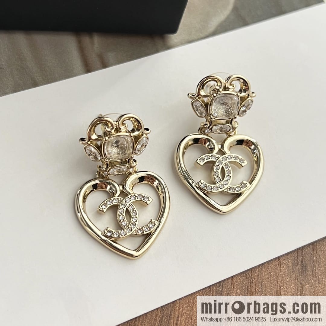 New ☑️ Chanel c2 double c gold peach heart love stud earrings