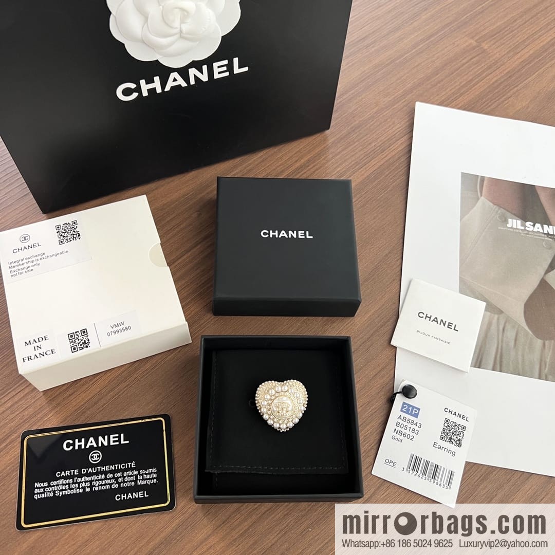 New ☑️ Chanel double c peach heart love pearl brooch
