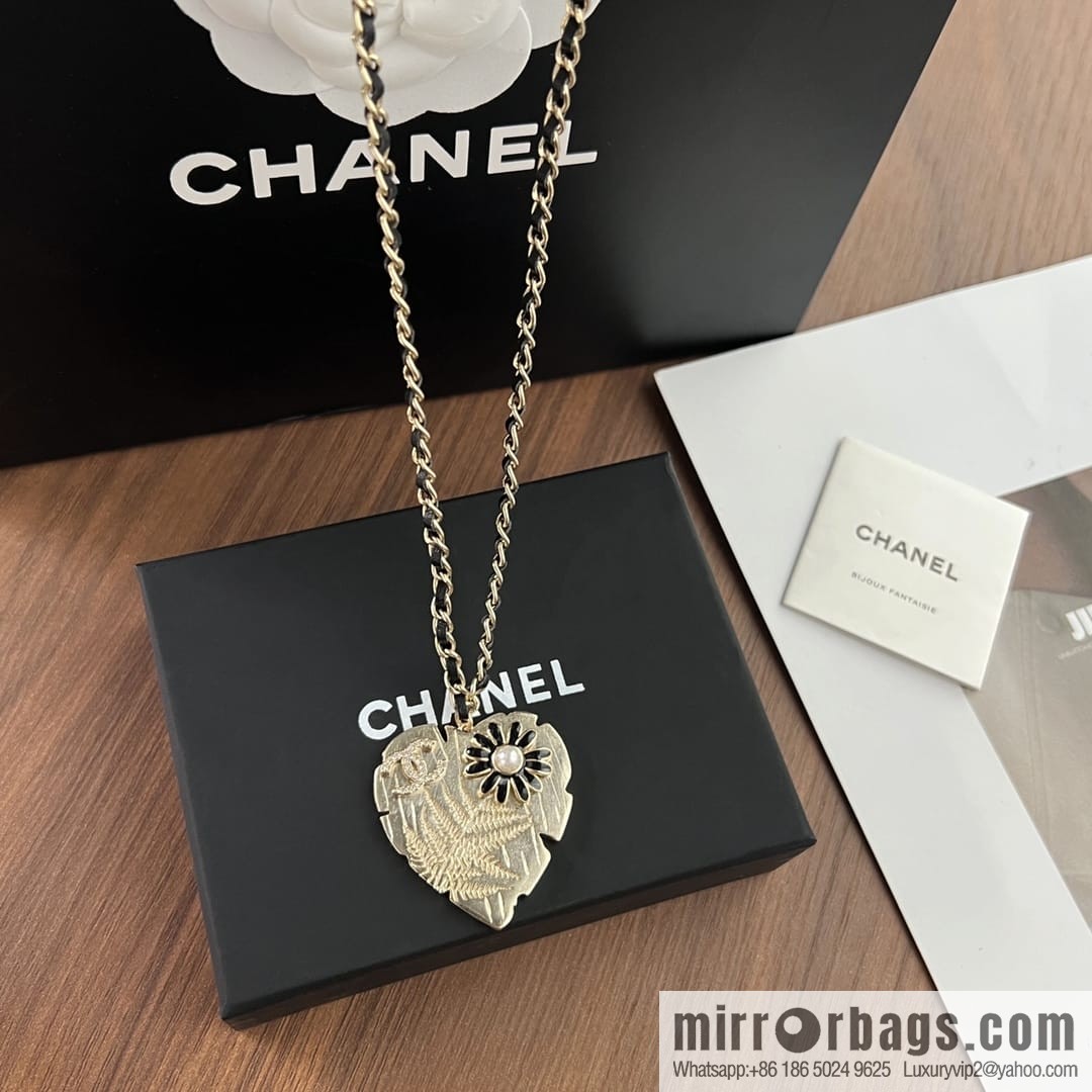 New ☑️ Chanel double c black leather rope peach heart love necklace