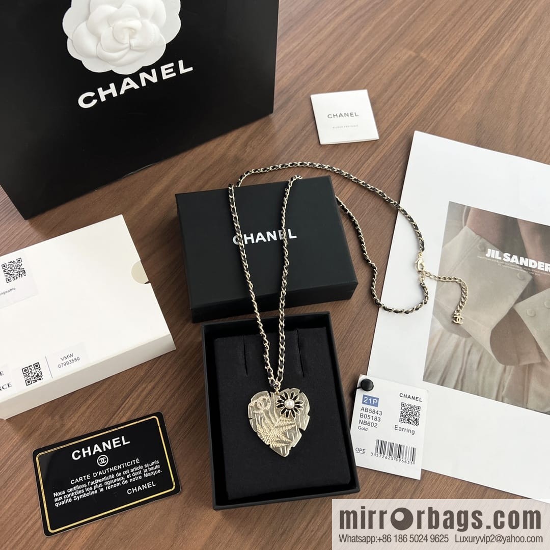 New ☑️ Chanel double c black leather rope peach heart love necklace