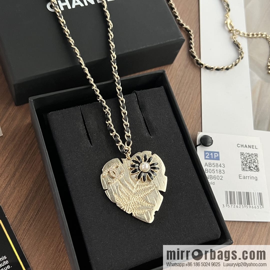 New ☑️ Chanel double c black leather rope peach heart love necklace