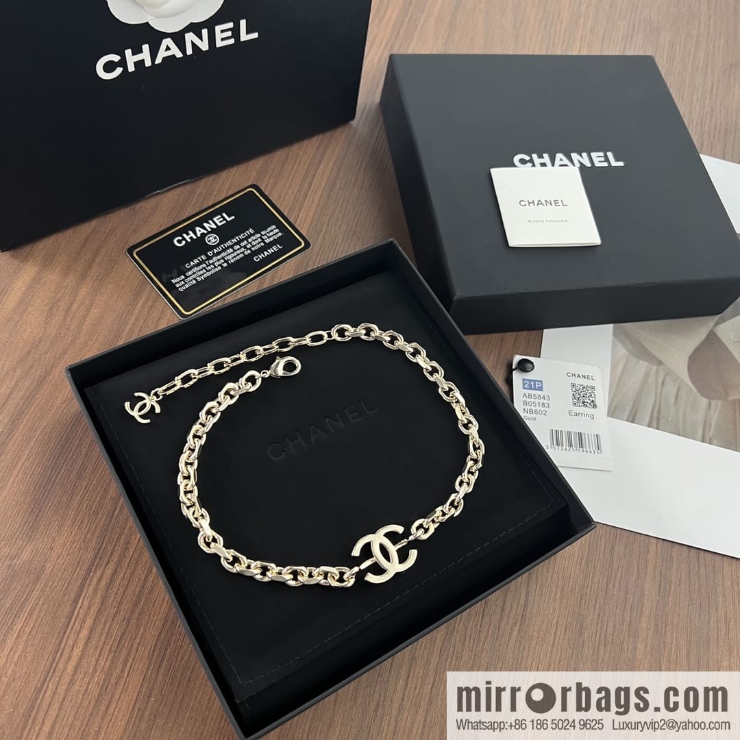New ☑️ Chanel glossy double c necklace