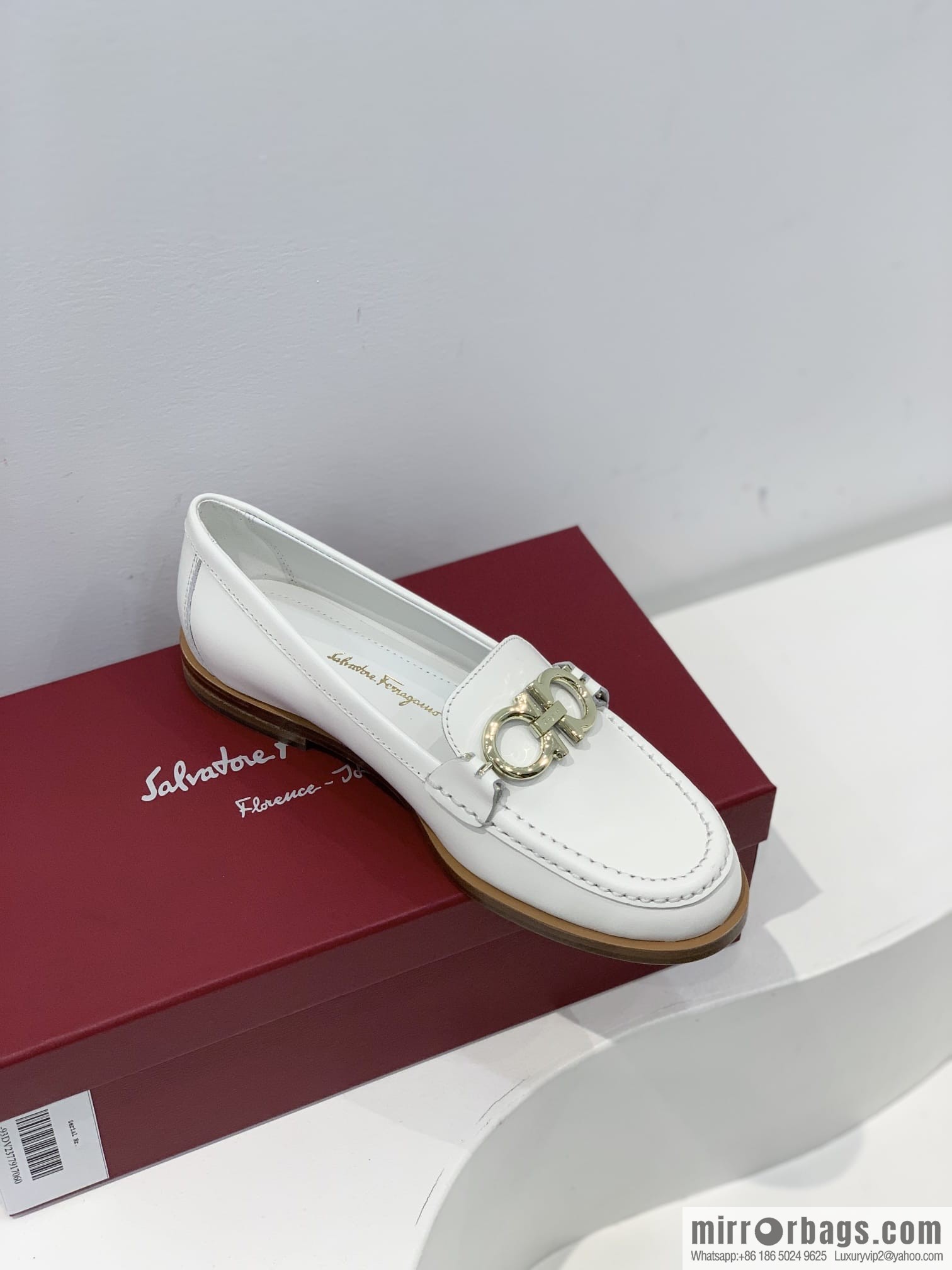 Salvatore Ferragamo ✔️ new products! Ferragamo Gancini double-sided buckle loafers single shoes