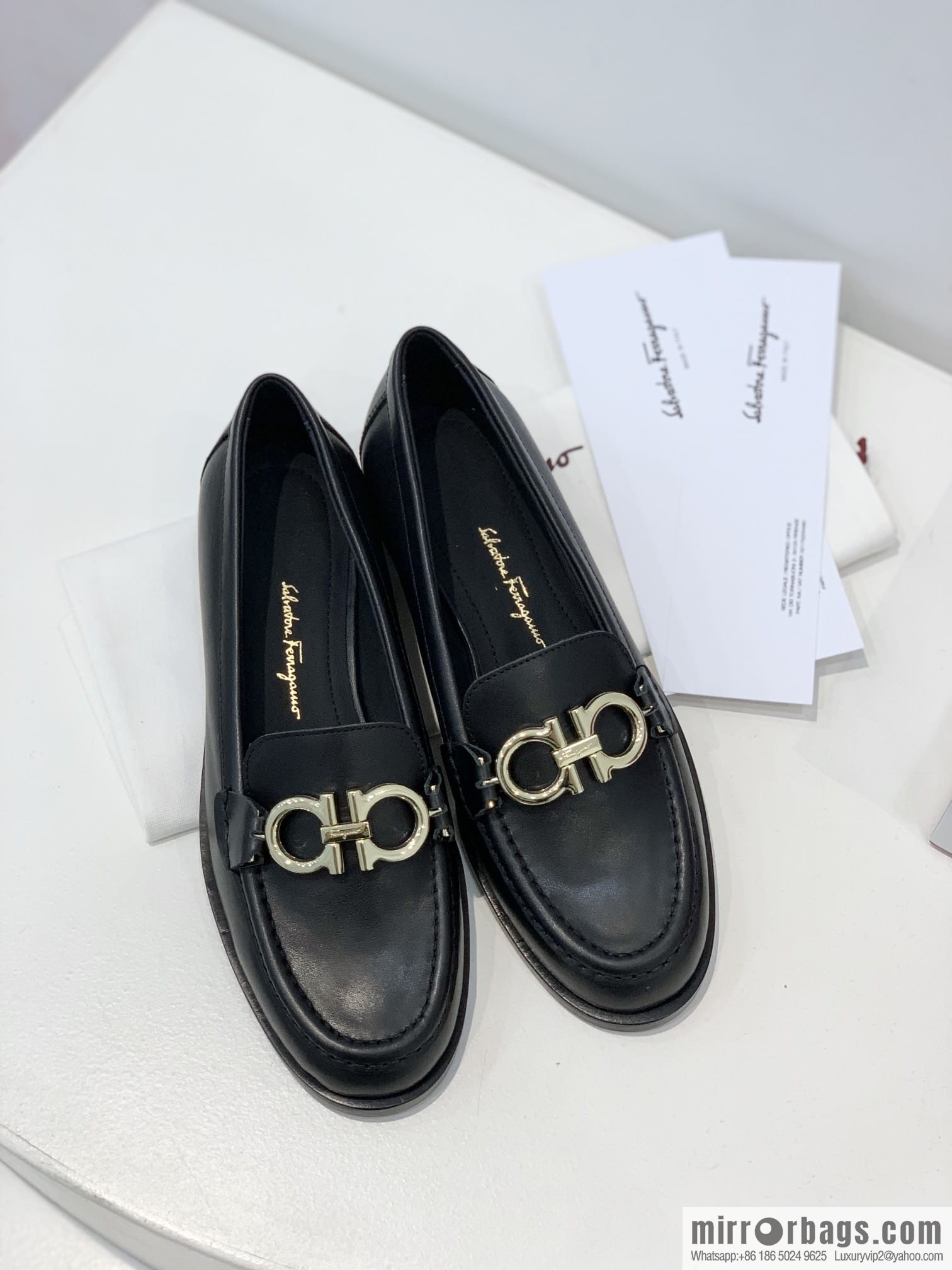 Salvatore Ferragamo ✔️ new products! Ferragamo Gancini double-sided buckle loafers single shoes