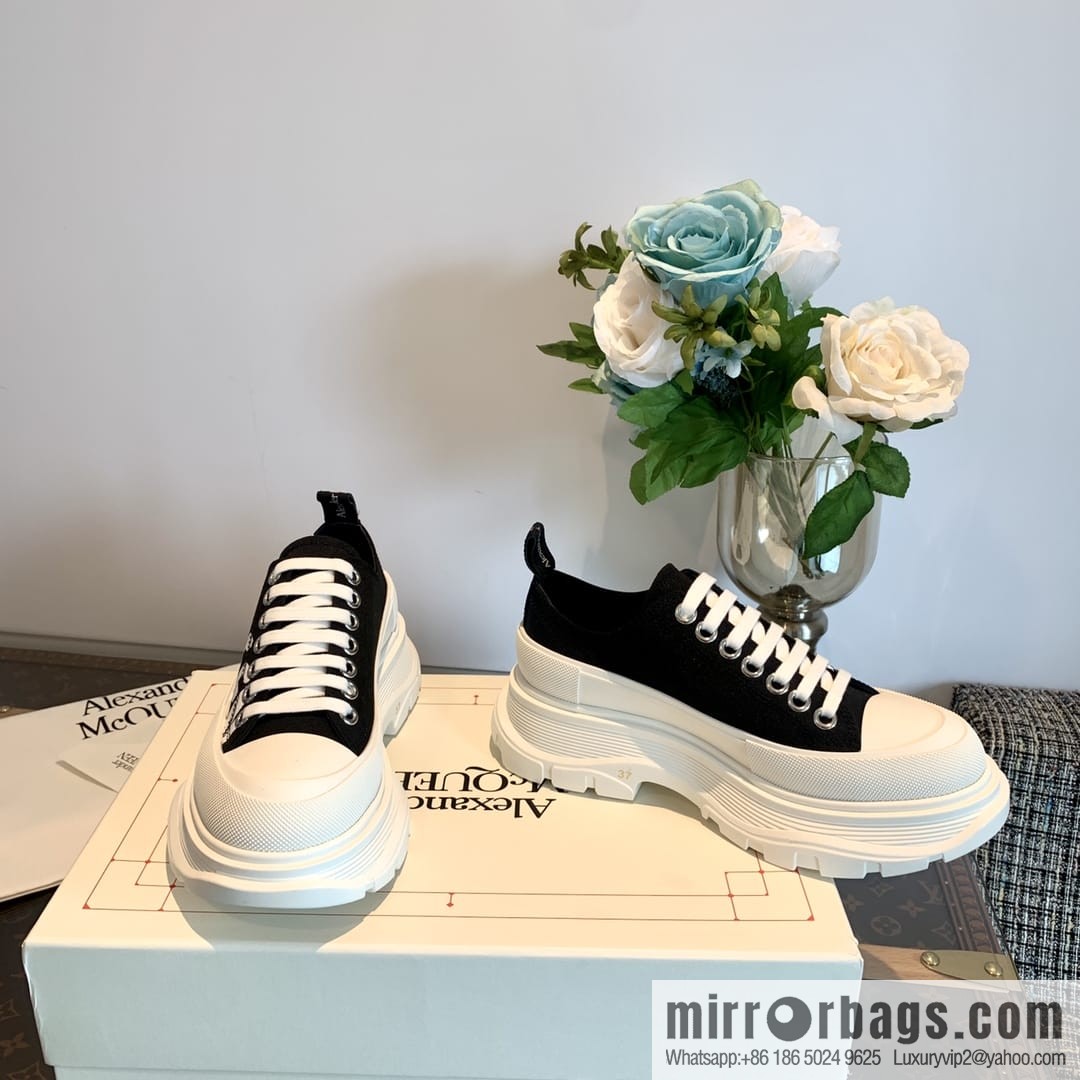 ๐๐ฅ๐๐ฑ๐๐ง๐๐๐ซ*๐๐๐๐ฎ๐๐ง McQueen classic canvas platform white shoes