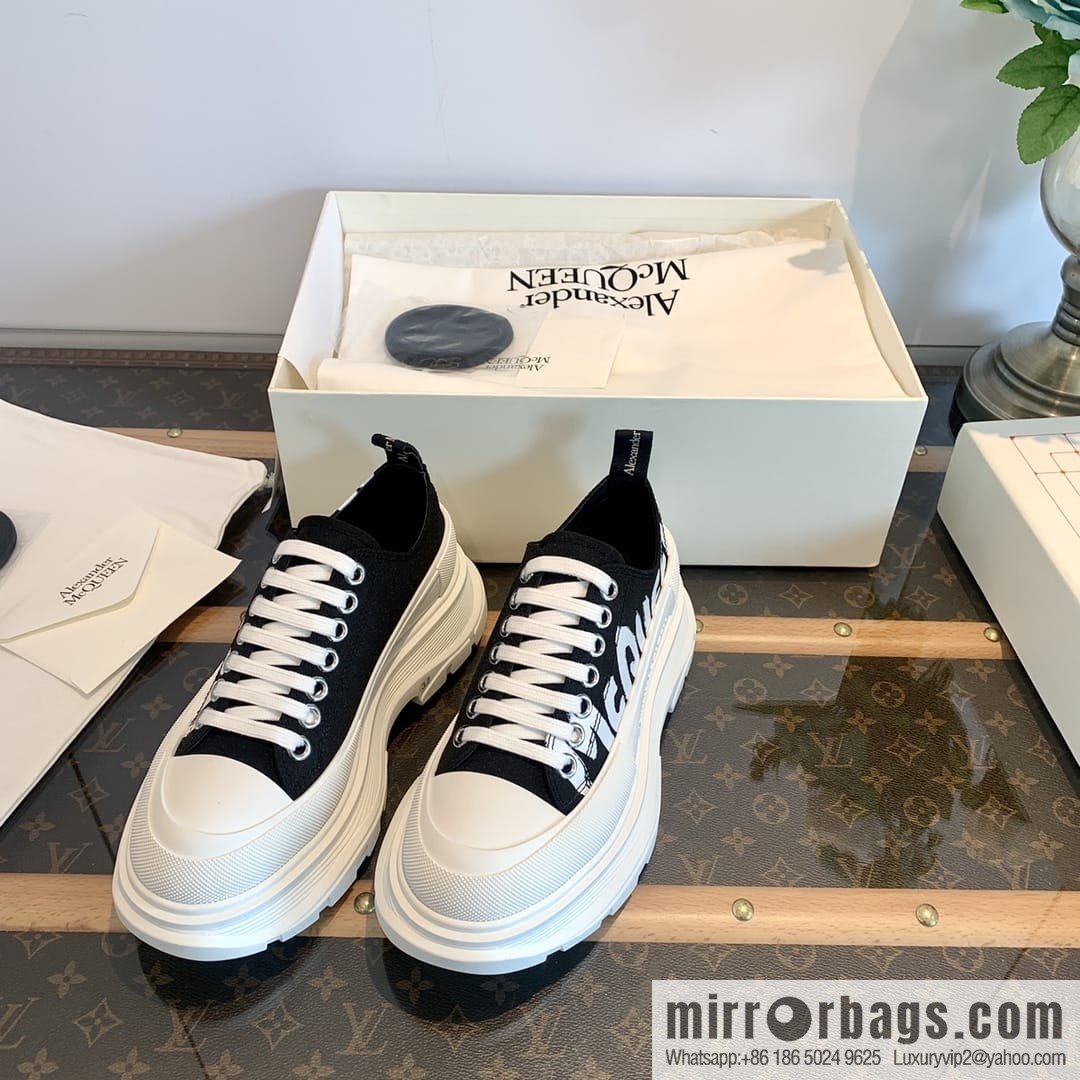 ๐๐ฅ๐๐ฑ๐๐ง๐๐๐ซ*๐๐๐๐ฎ๐๐ง McQueen classic canvas platform white shoes
