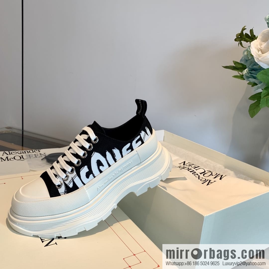 ๐๐ฅ๐๐ฑ๐๐ง๐๐๐ซ*๐๐๐๐ฎ๐๐ง McQueen classic canvas platform white shoes