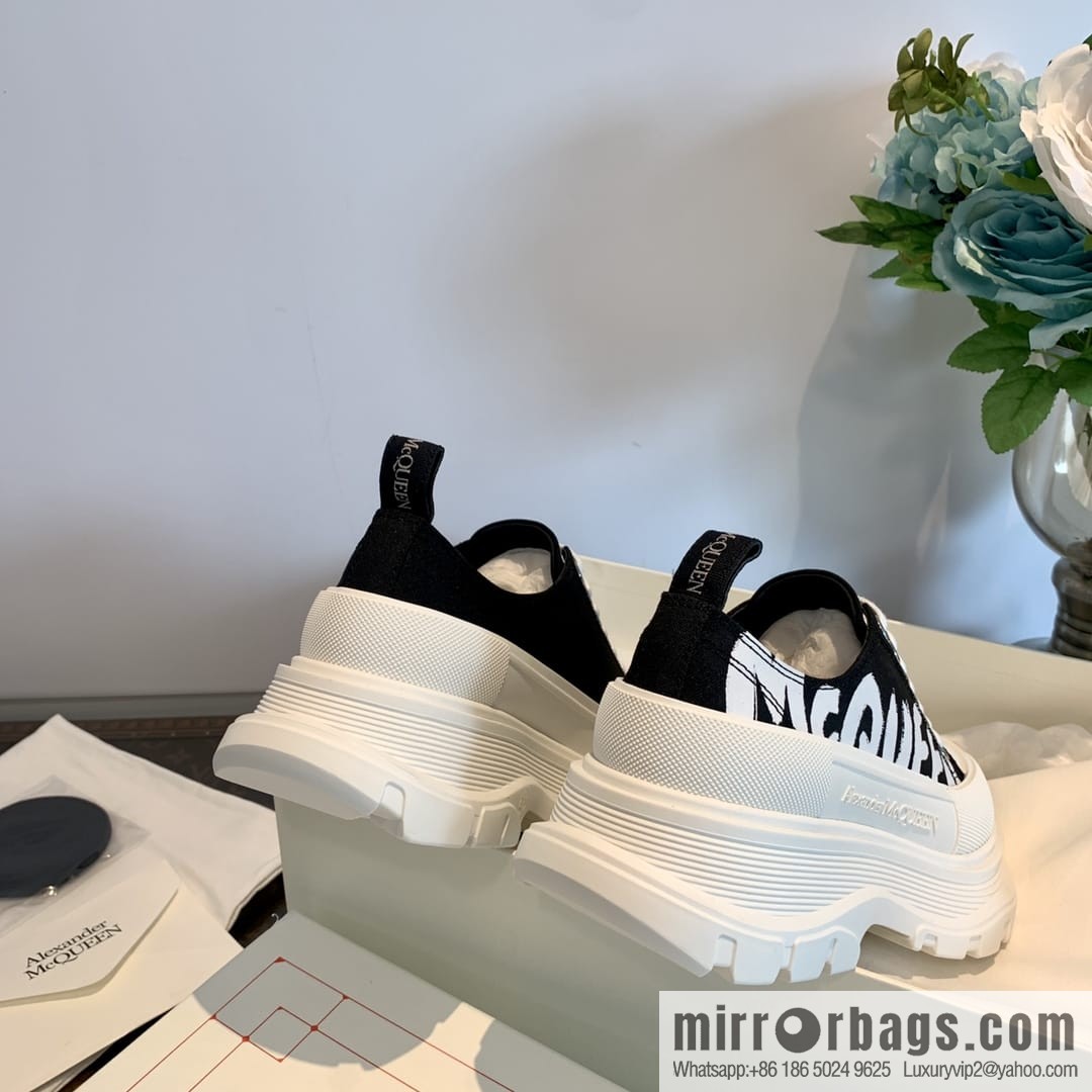 ๐๐ฅ๐๐ฑ๐๐ง๐๐๐ซ*๐๐๐๐ฎ๐๐ง McQueen classic canvas platform white shoes