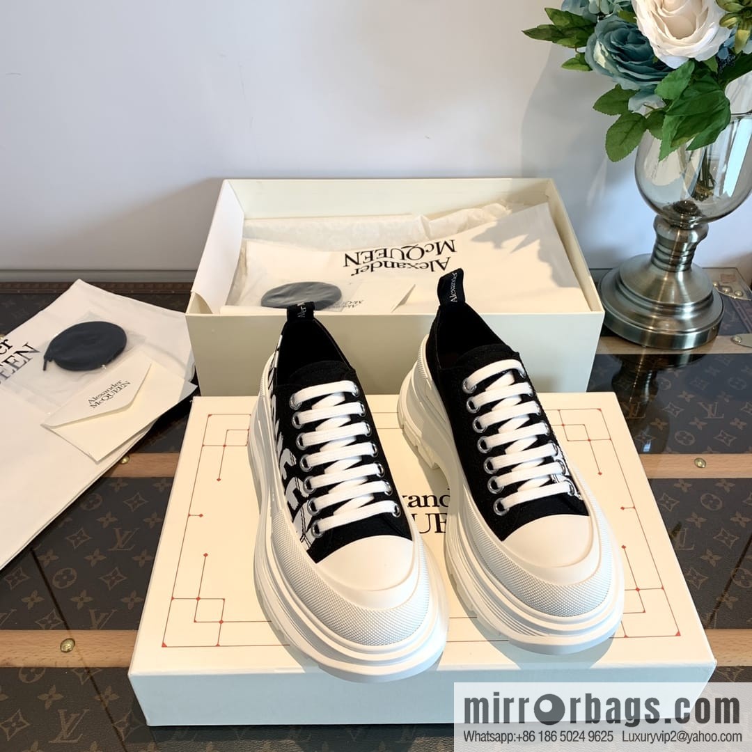 ๐๐ฅ๐๐ฑ๐๐ง๐๐๐ซ*๐๐๐๐ฎ๐๐ง McQueen classic canvas platform white shoes